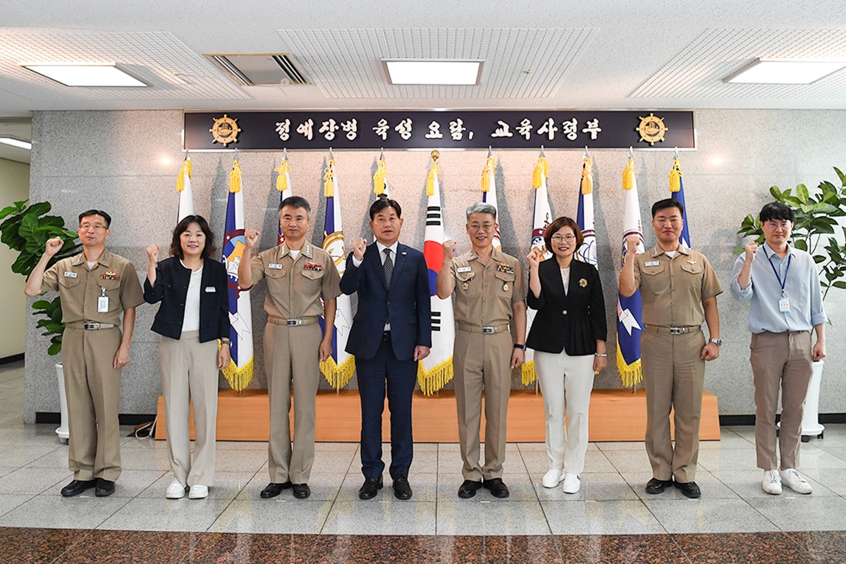 창원교육지원청, 2023년 추석맞이 국군장병 위문금 전달 - 관련이미지2