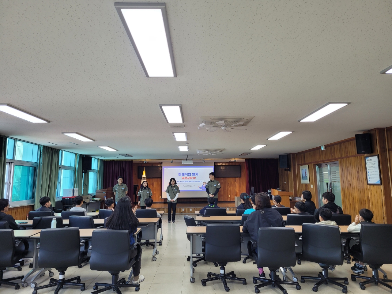 거창교육지원청, 특수교육대상학생들 공학 체험으로 미래를 코딩하다 - 관련이미지1