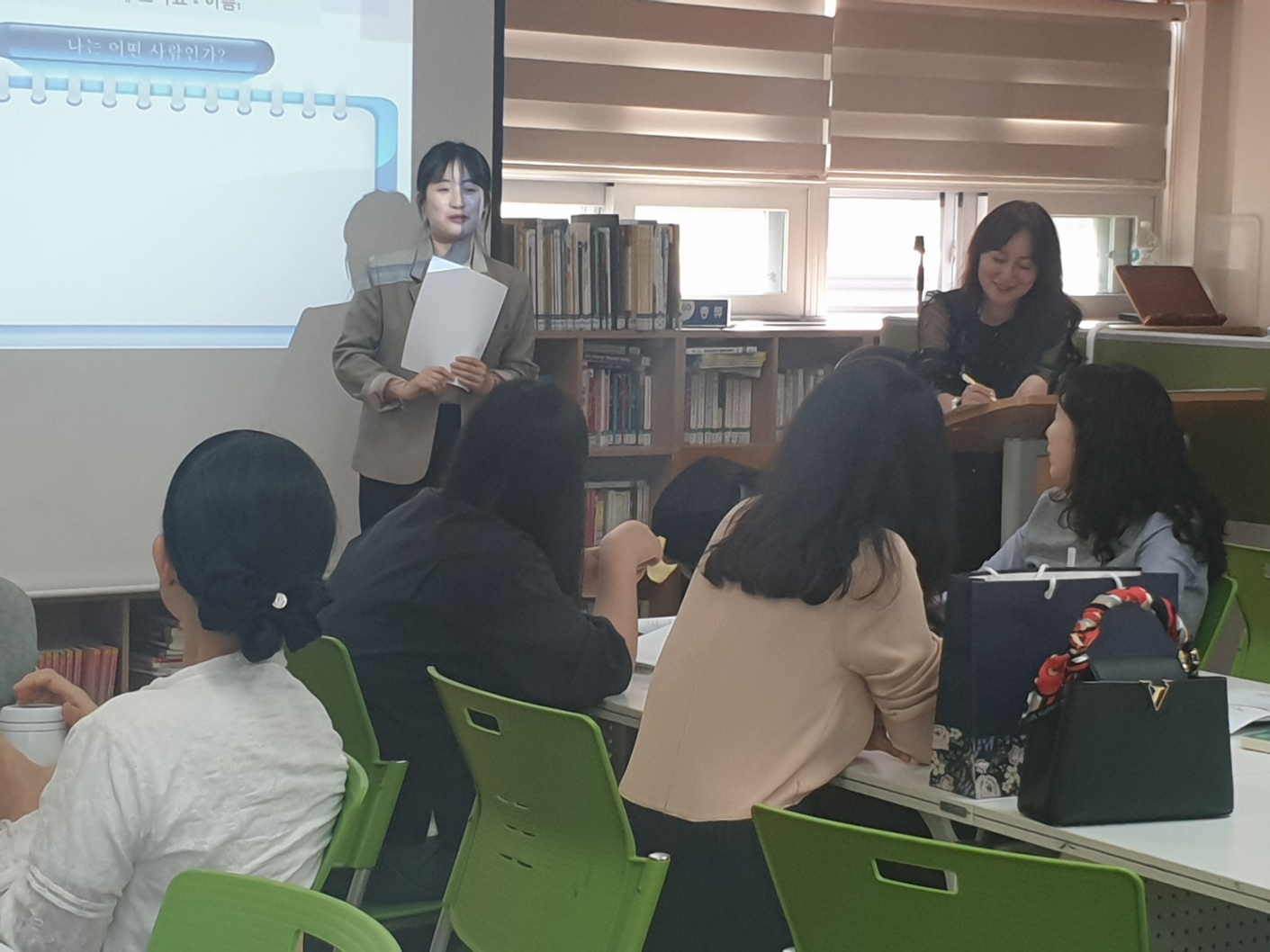 김해교육지원청, 다독다독 책으로 소통 강화 - 관련이미지2