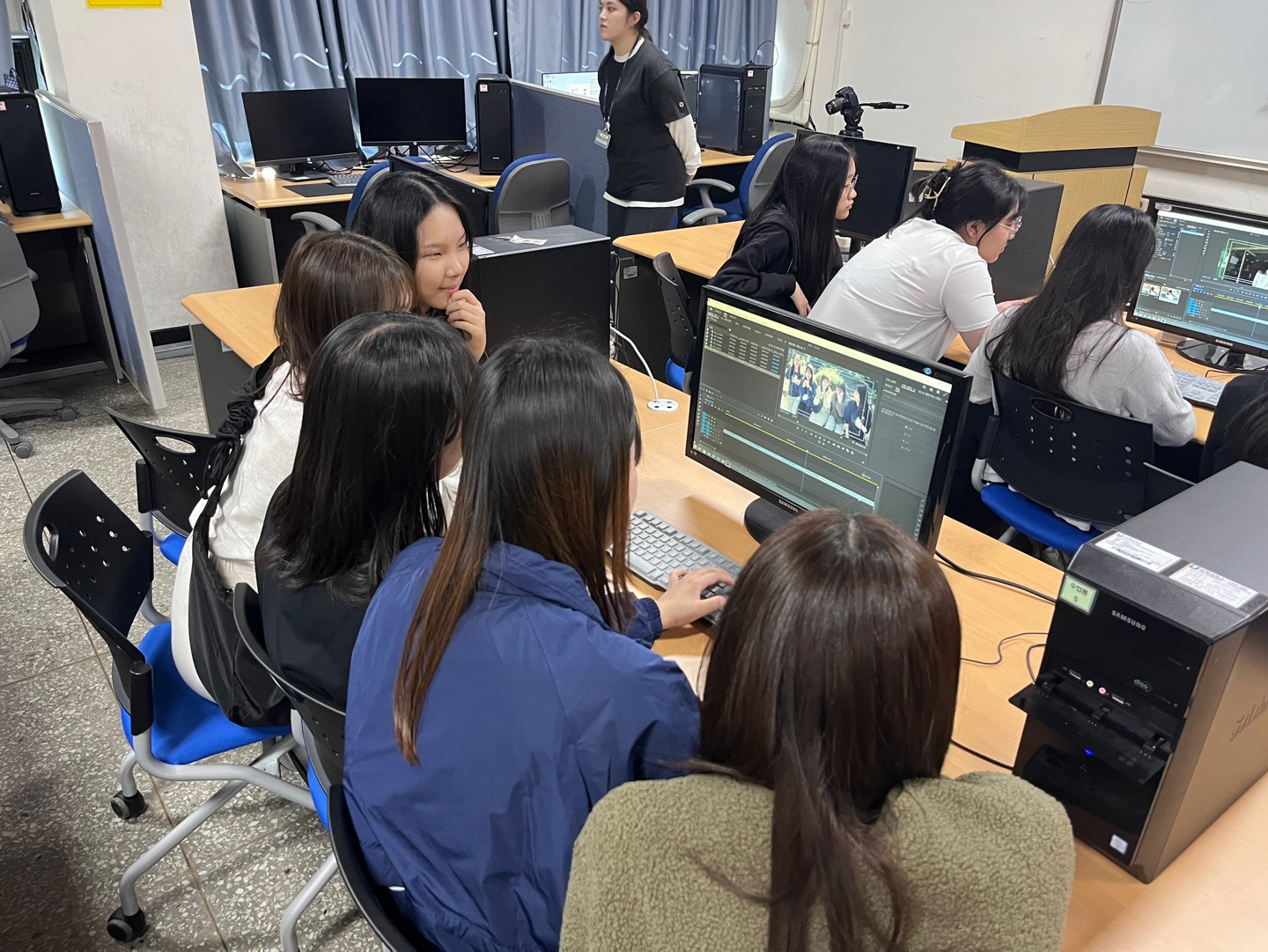 배움을 확장하다. 김해분성여고 1학년 진로체험학습 실시 - 관련이미지2