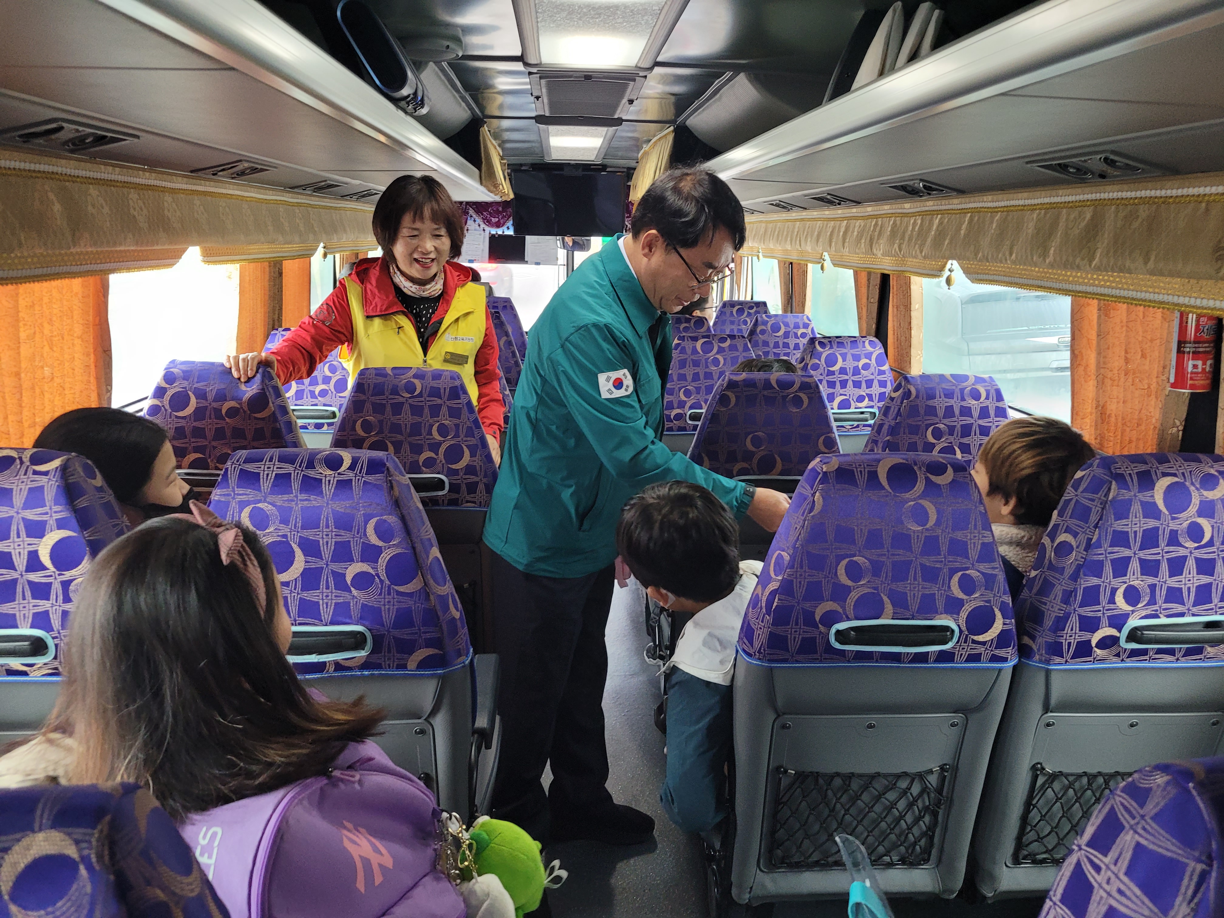 산청교육지원청, 겨울철 대비 통학노선 현장점검 교육장이 직접 챙겨요 - 관련이미지2