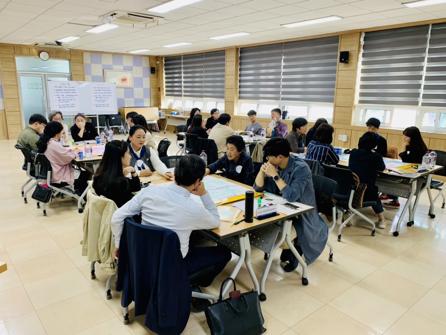 의령교육지원청, 마을 연계 교육과정 내실화를 위한 공감 토론회 개최 - 관련이미지2