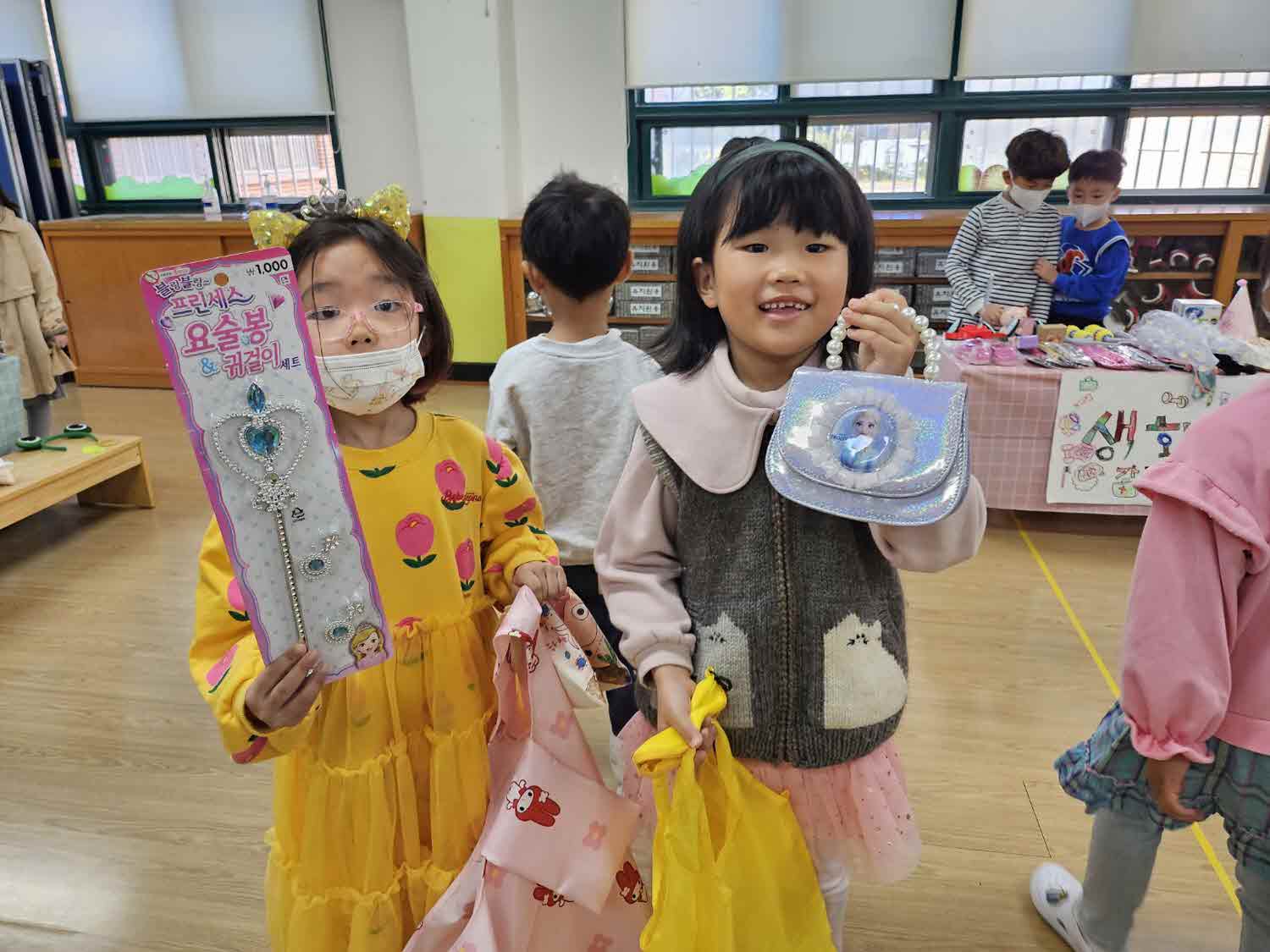 미리벌초등학교병설유치원,  ‘플리마켓 Day’로 지역사회 기부를 통한 이웃사랑 실천 - 관련이미지3
