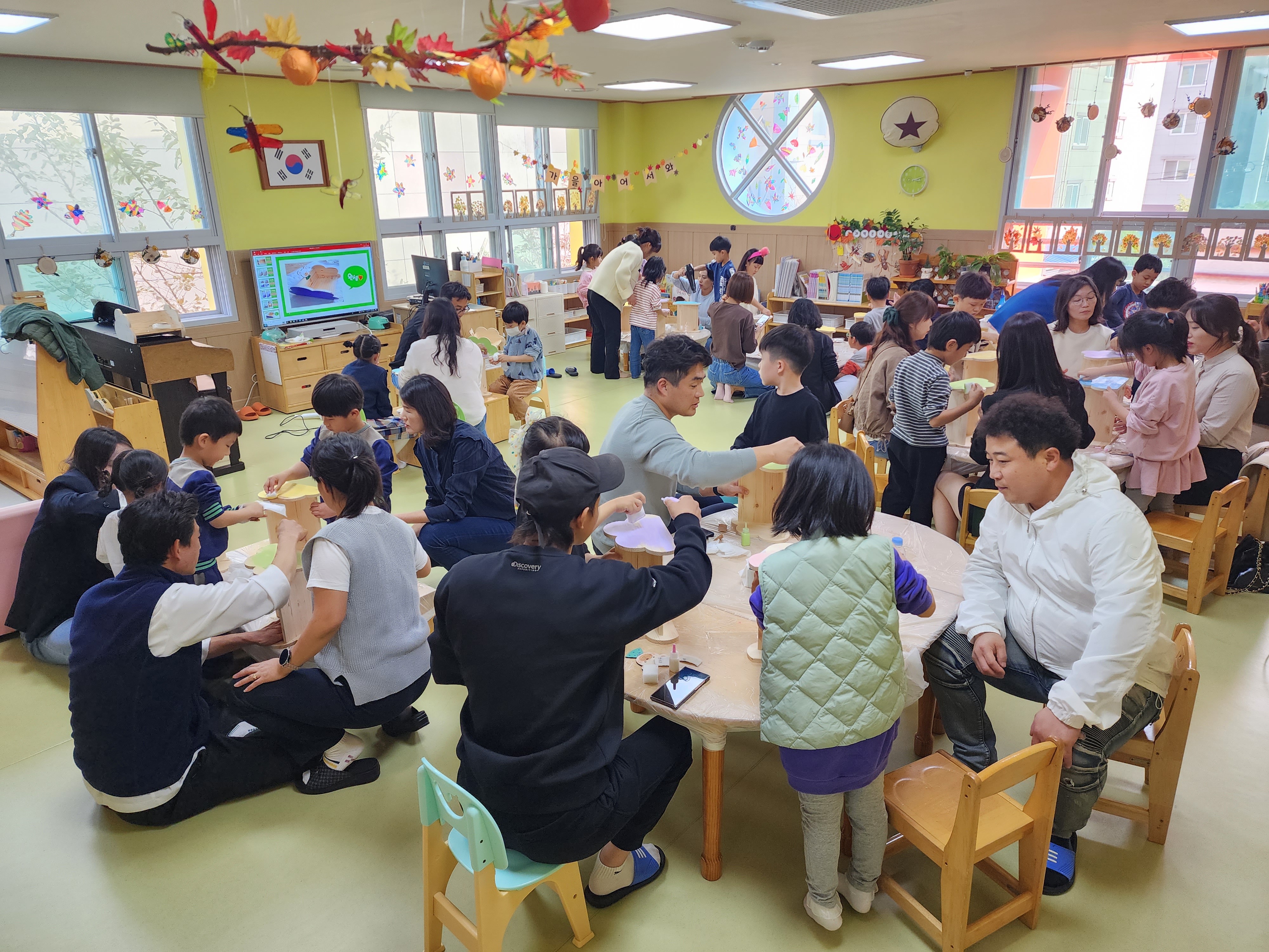 의령유치원, 수업나눔주간 -작은 음악회로 여는 행복한 수업나눔- - 관련이미지2