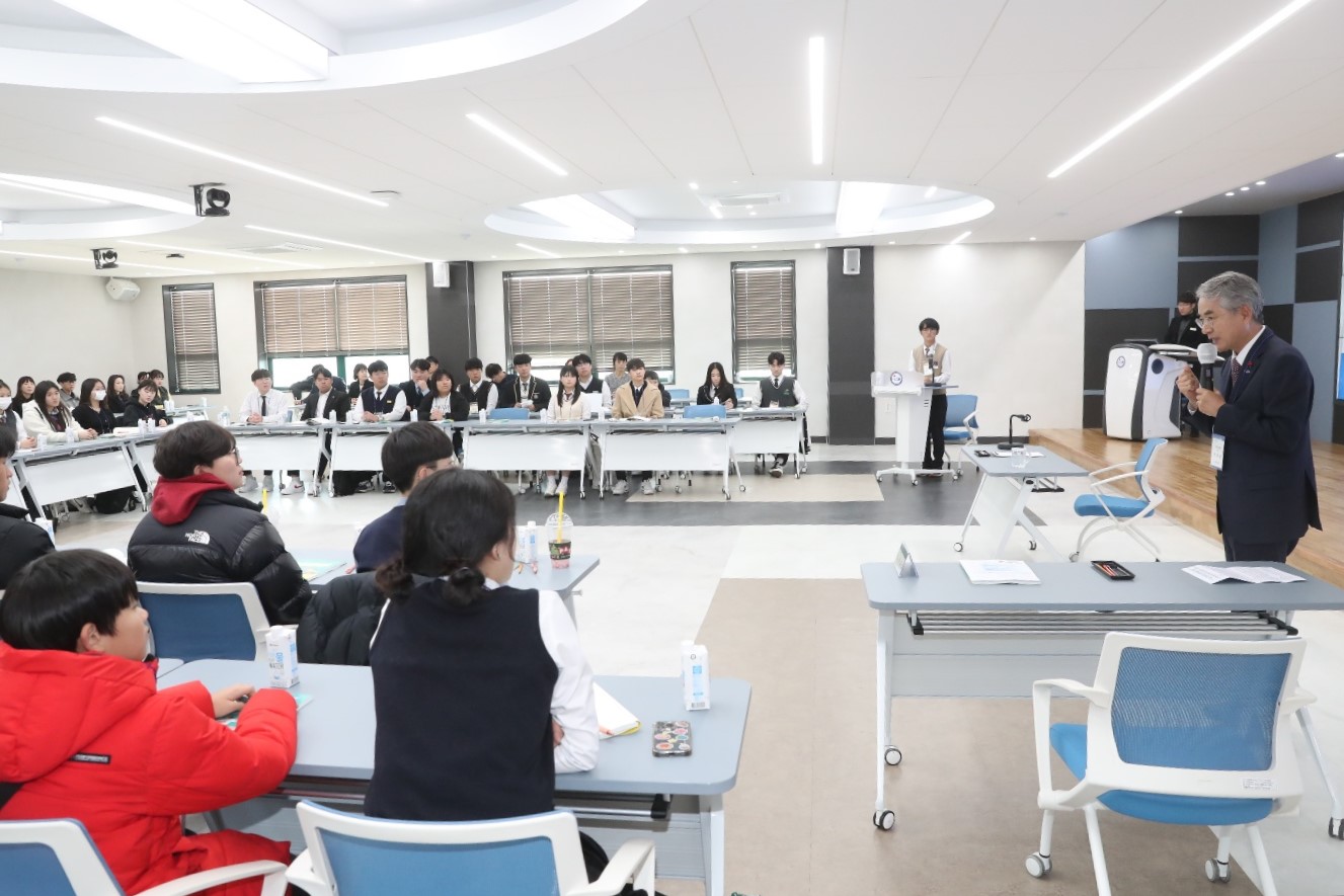 학생의회 의장단, 교육감과 대화의 시간 보내 - 관련이미지1