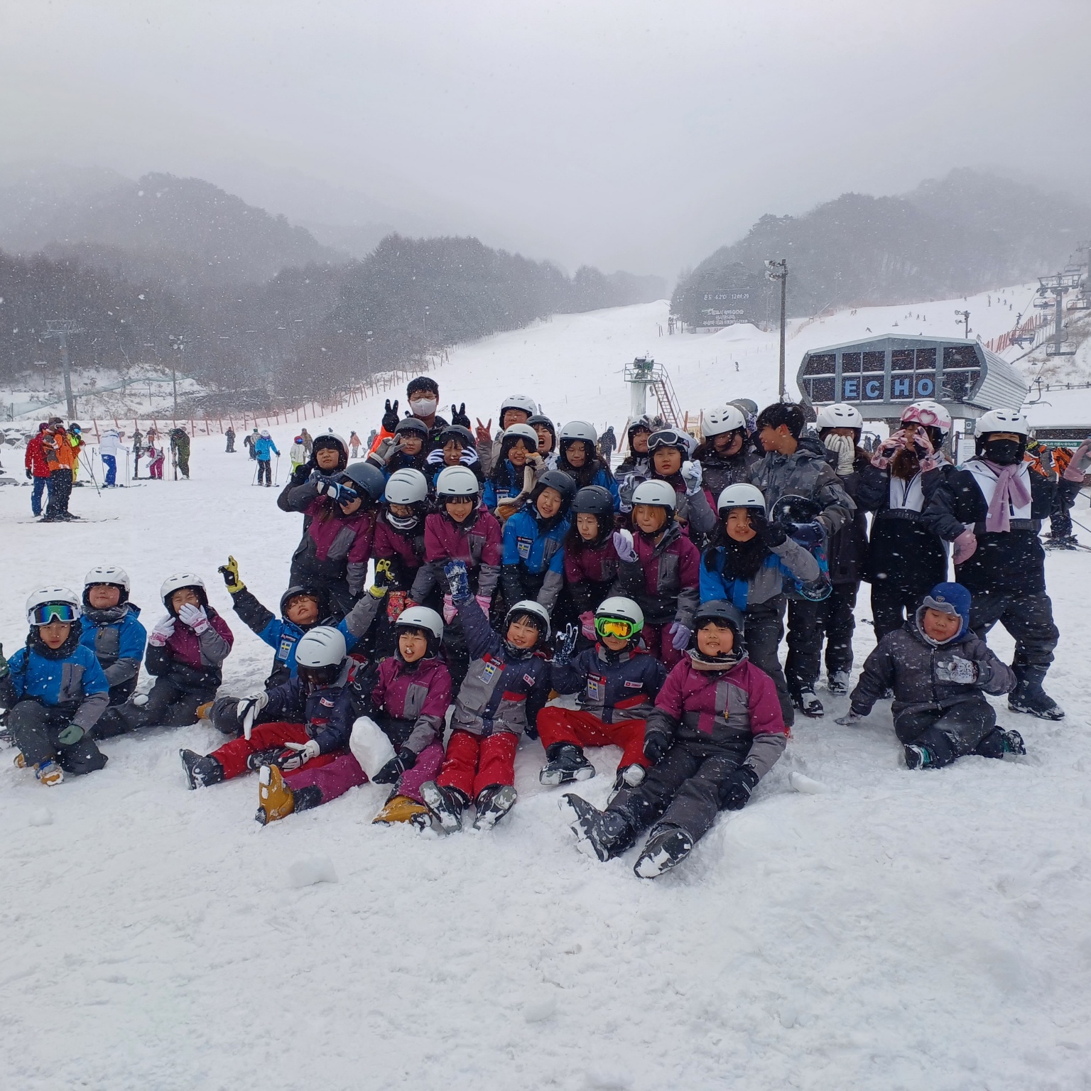 미천초, 작은학교 특색체험으로 스키를 즐기다 - 관련이미지1