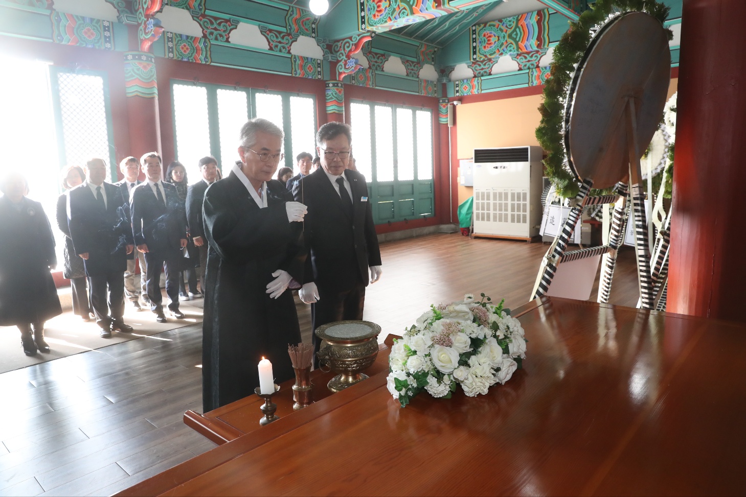 박종훈 교육감, 갑진년 새해 첫날 국립3.15민주묘지 참배 - 관련이미지1