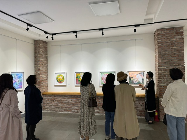 <조화로운 균형: 공존> 주제로 장명옥 작가 ‘버터플라이’ 전시 개최 - 관련이미지1