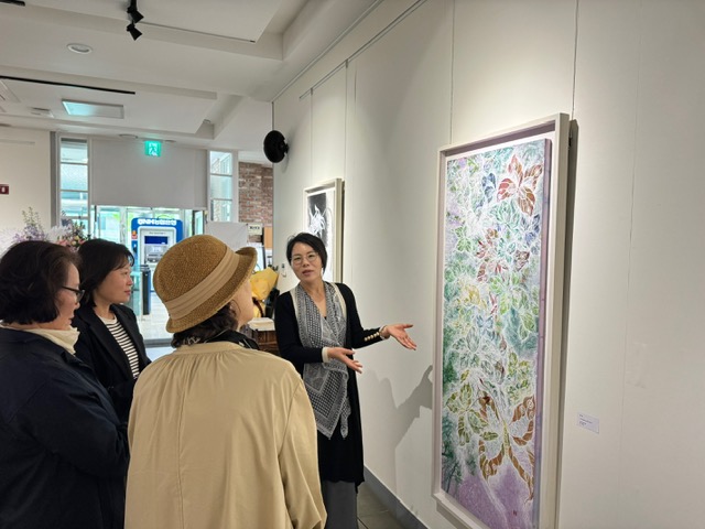 <조화로운 균형: 공존> 주제로 장명옥 작가 ‘버터플라이’ 전시 개최 - 관련이미지2