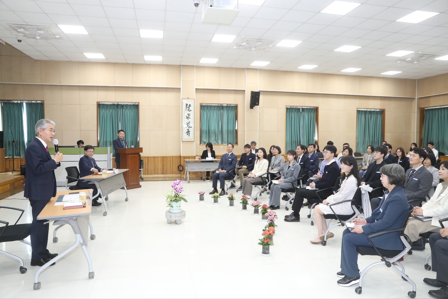 ‘모든 정책을 학교 중심으로’ 2024년 지역교육업무협의회 시작 - 관련이미지2