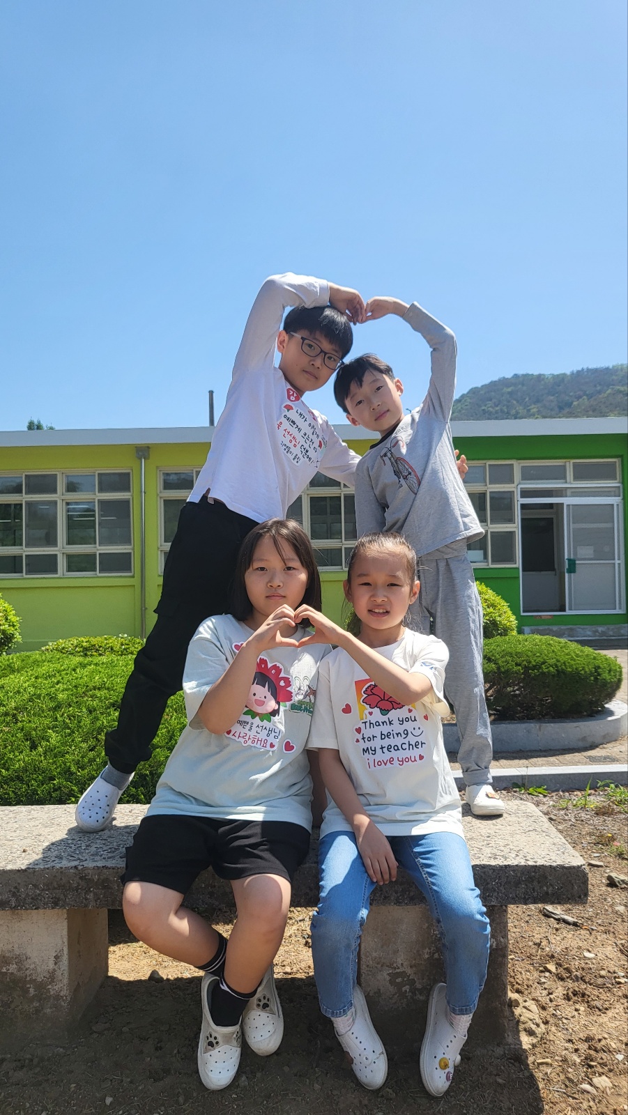 선생님 꽃대신 제가 왔어요 - 관련이미지1