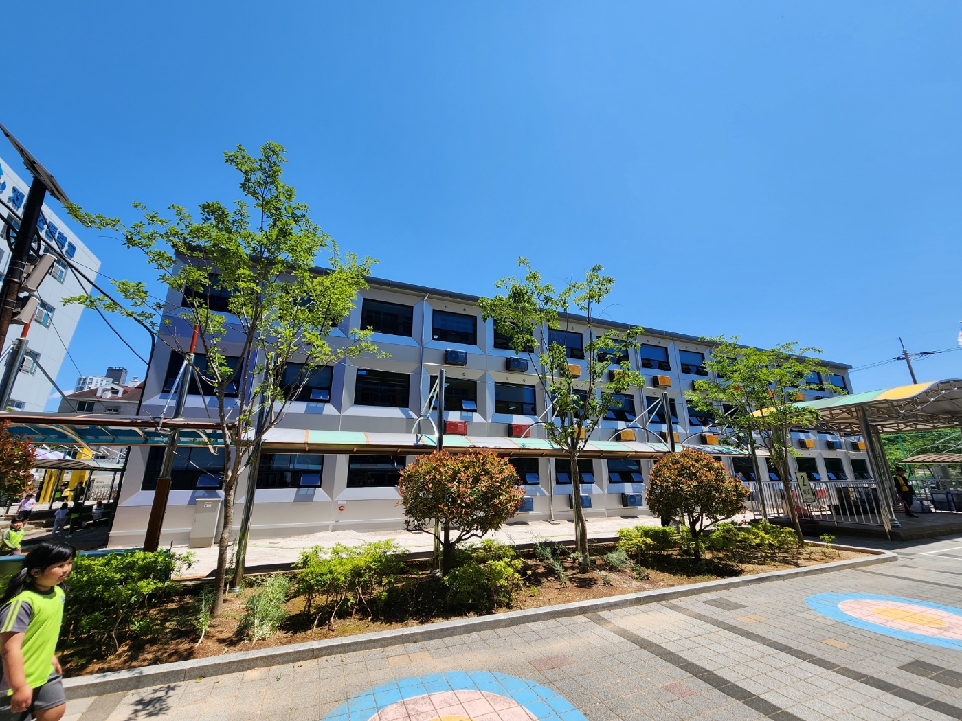 제석초등학교 학생 모듈러 교실 3,4학년 입실 - 관련이미지1