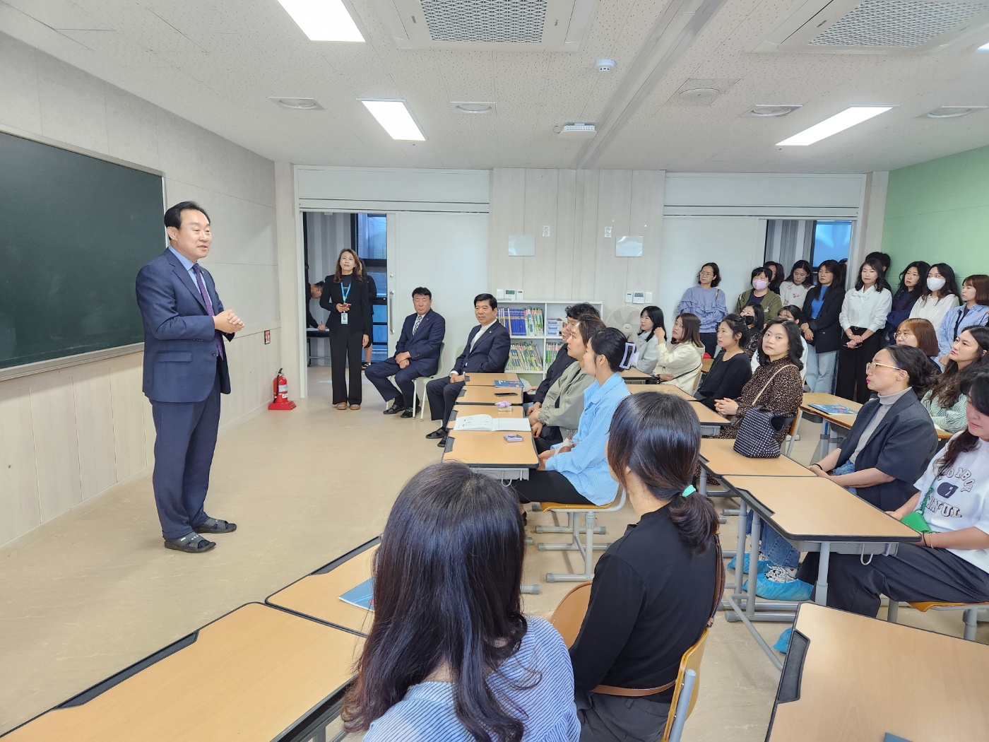 제석초등학교 학생 모듈러 교실 3,4학년 입실 - 관련이미지2