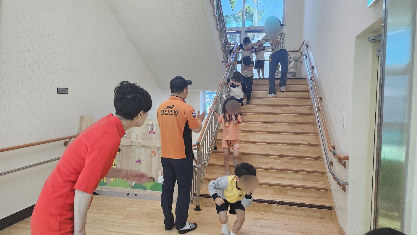 삼천포유치원 2024년, 합동 소방훈련 실시 - 관련이미지1