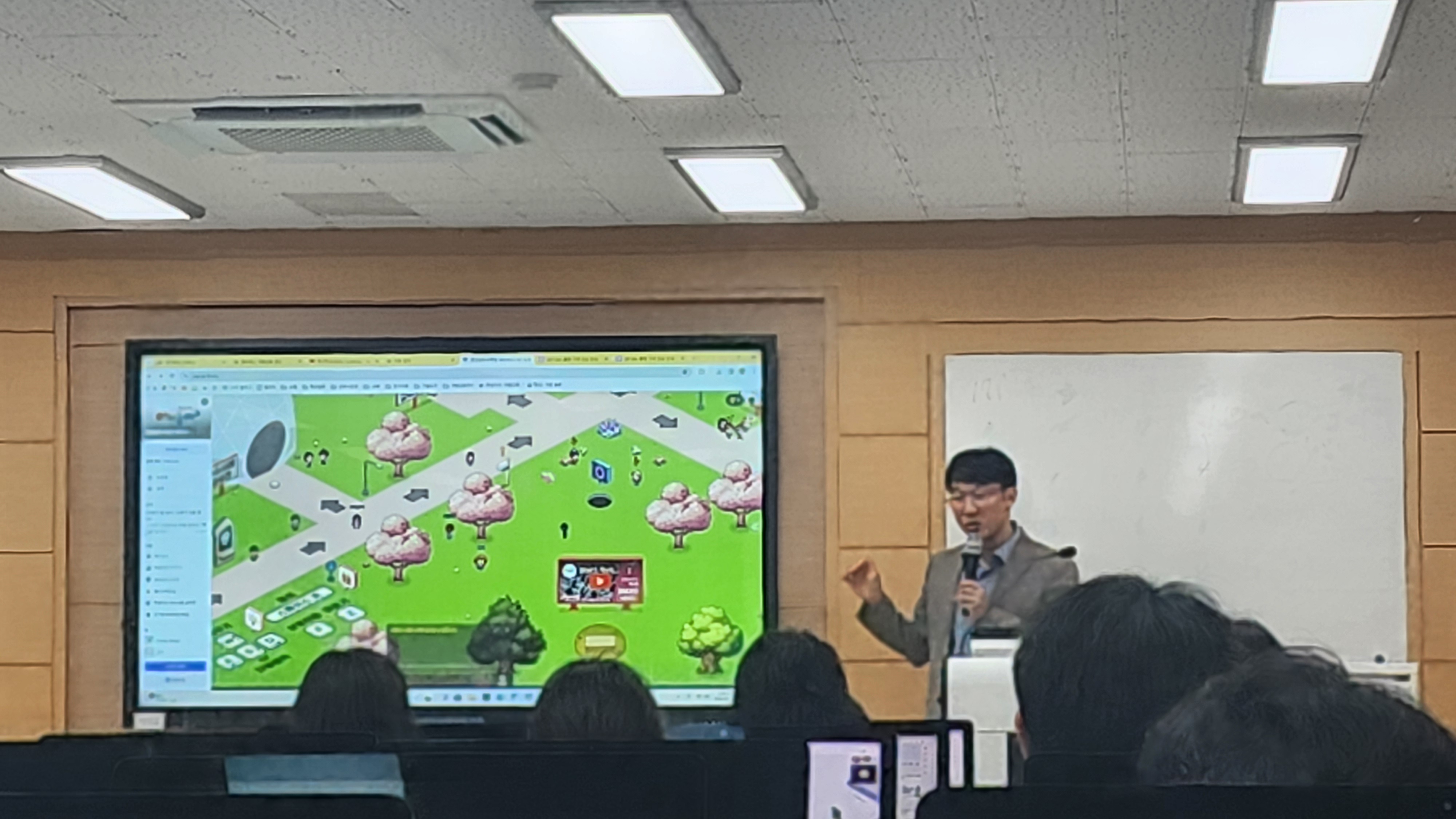 창원교육지원청, 초·중등교원 메타버스 활용 교육 역량강화 연수  - ‘나만의 메타버스 만들기’연수로 미래핵심역량 성장을 위한 수업 혁신! - 관련이미지1