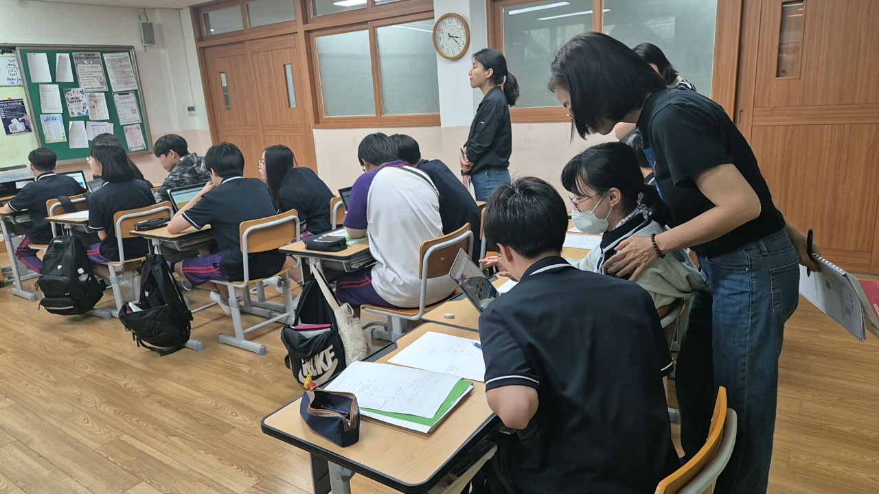 사파중, 2024년 제2차 학년별 수업나눔을 하다. - 관련이미지2