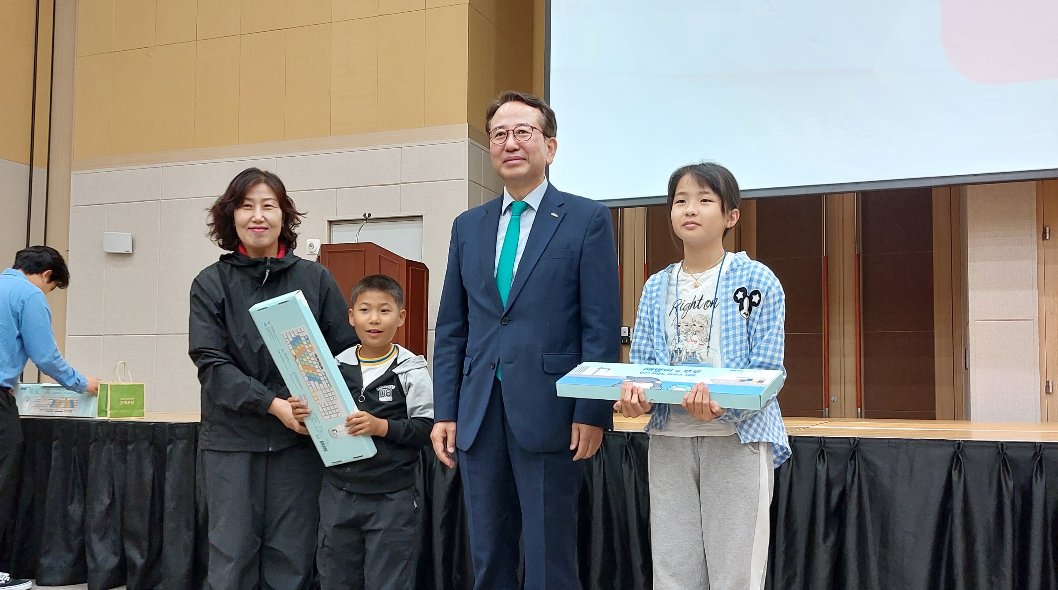 지곡초, 수동초 부산항축제 체험활동 실시 - 관련이미지2