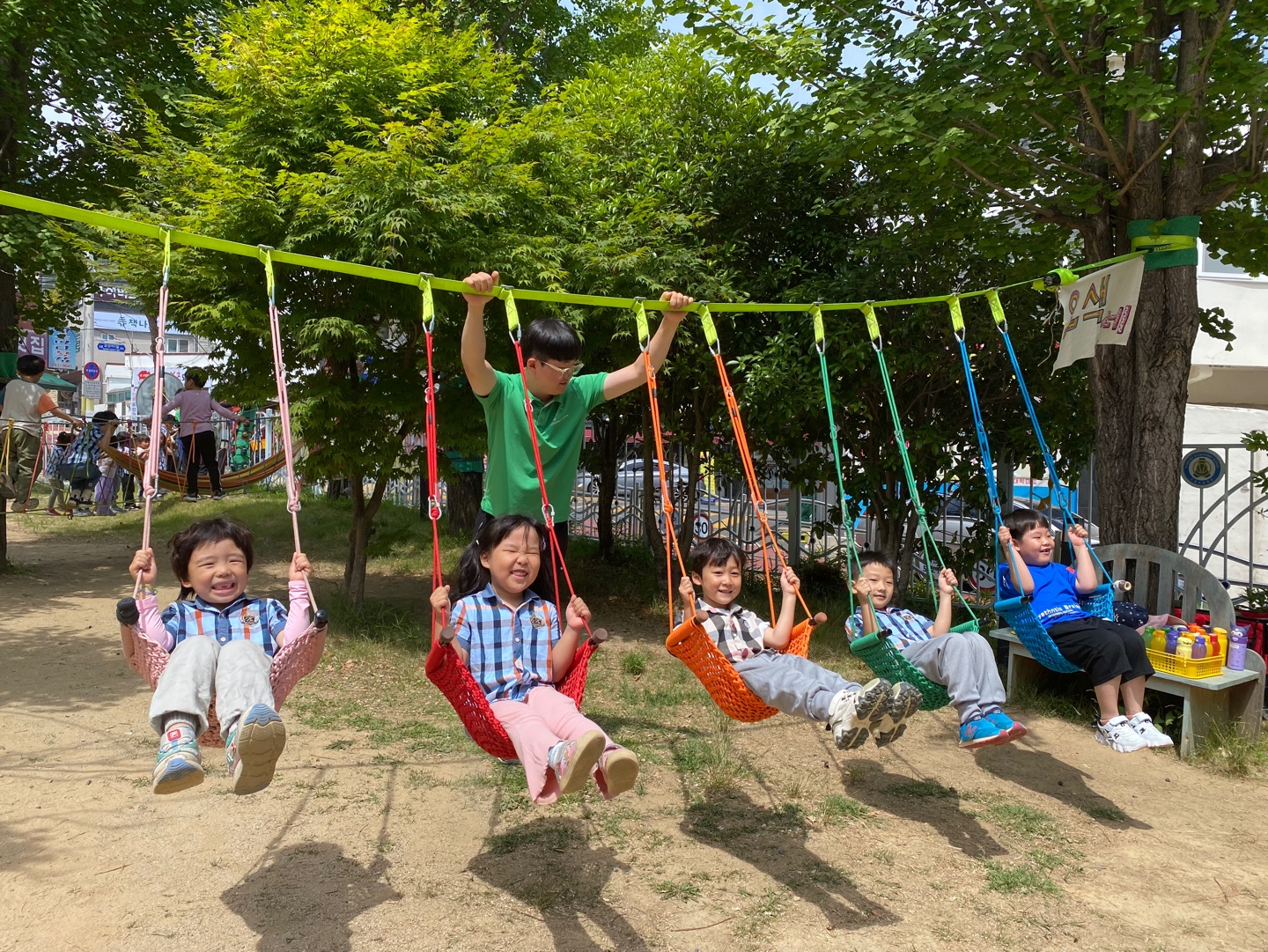 학교 숲에서 신나는 밧줄 놀이 해요! - 관련이미지2
