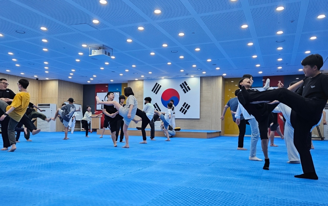 거창교육지원청, 중등 특수교육대상학생 현장체험학습 실시 ‘태권도원으로 진로체험 가다!’ - 관련이미지1