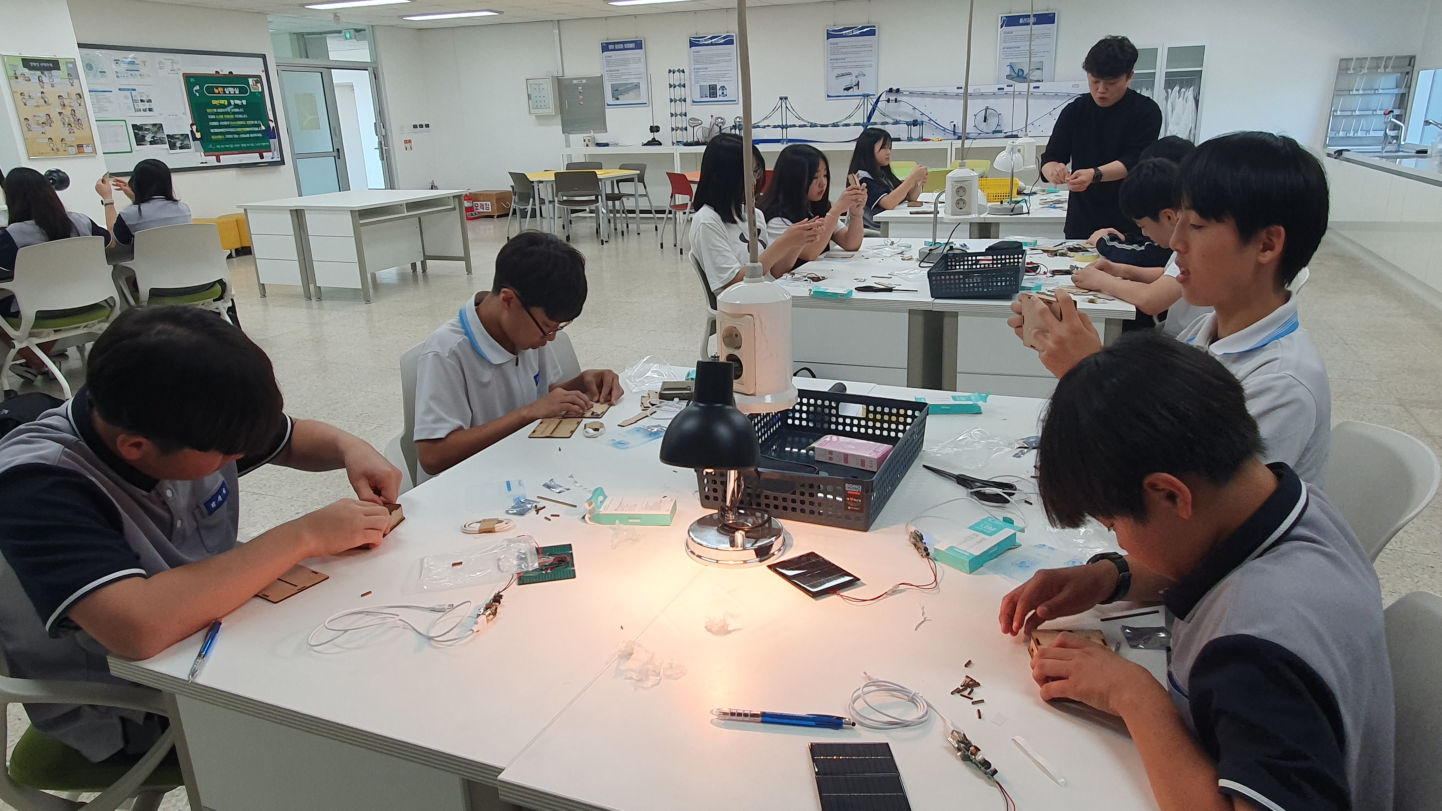 경남과학교육원, 일일과학체험교실 ‘열기 뜨겁다’ - 관련이미지3