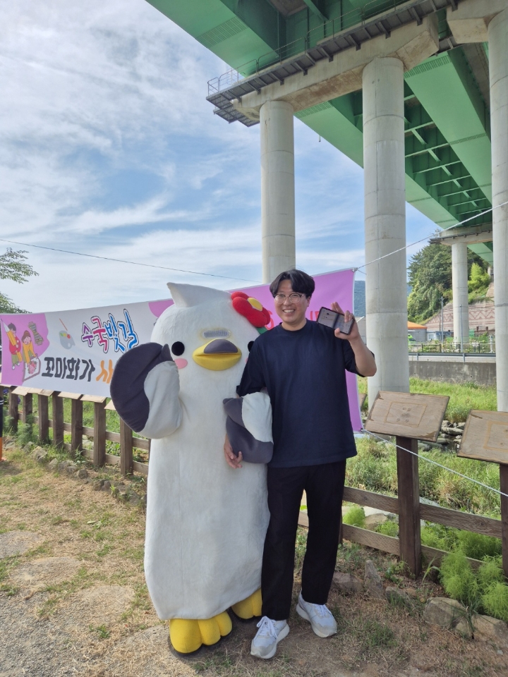 통영교육지원청, 통영시 마스코트 동백이와 함께하는 제8회 광도빛길 수국축제 청렴홍보캠페인 실시 - 관련이미지3