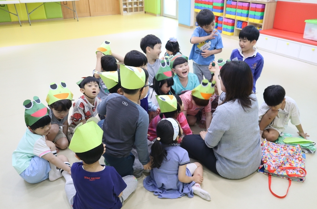 거제용소초병설유, 유치원에서 만나는 숲놀이 체험! 특수교육대상자 맞춤형 특성화 활동 실시 ! - 관련이미지4