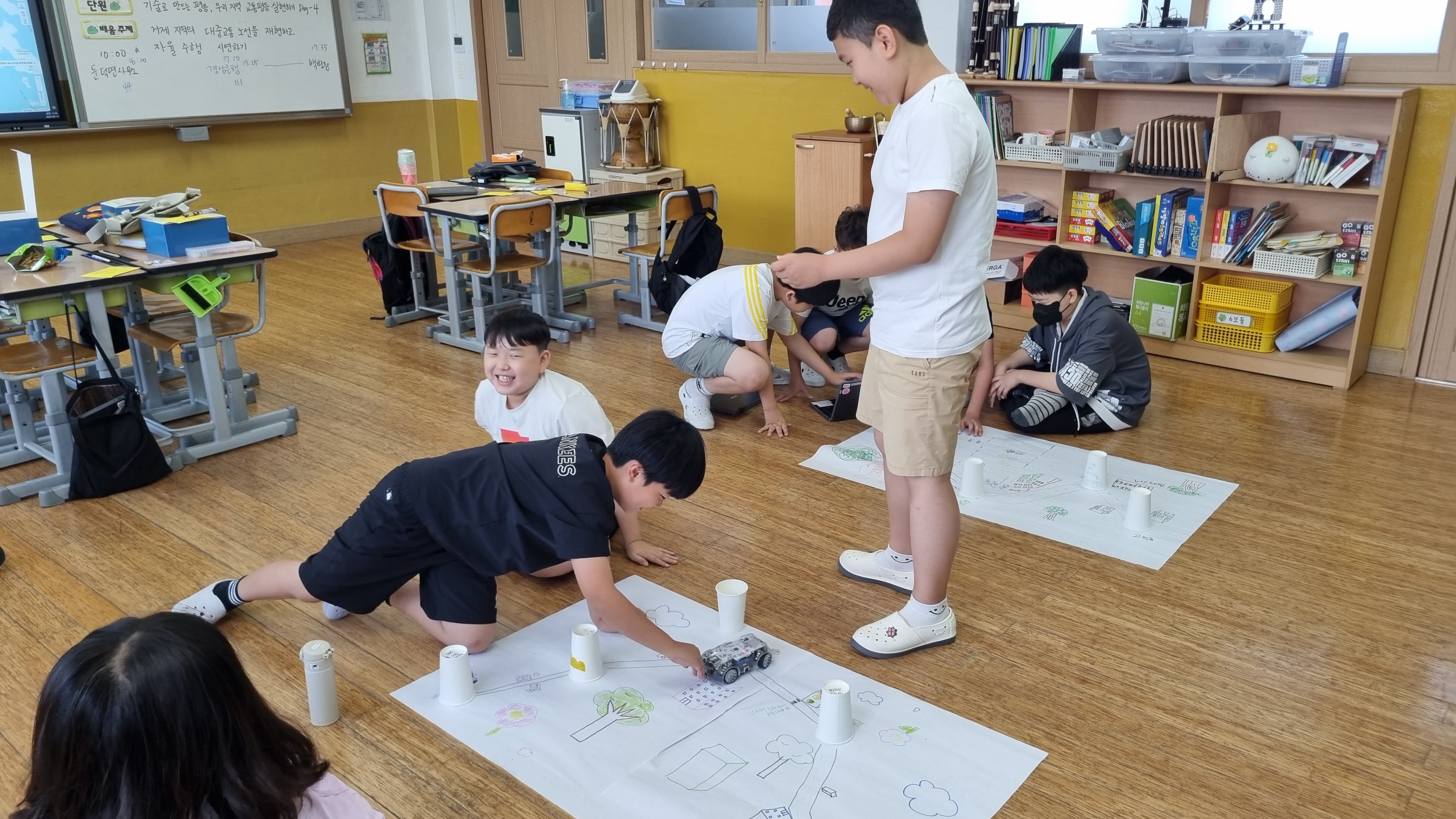 계룡초, AIㆍ정보교육 중심학교 지역 학생 대상 수업 나눔-기술로 이루는 평등 X 자율 주행 자동차로 우리 지역 교통 평등 실현하기 - 관련이미지3