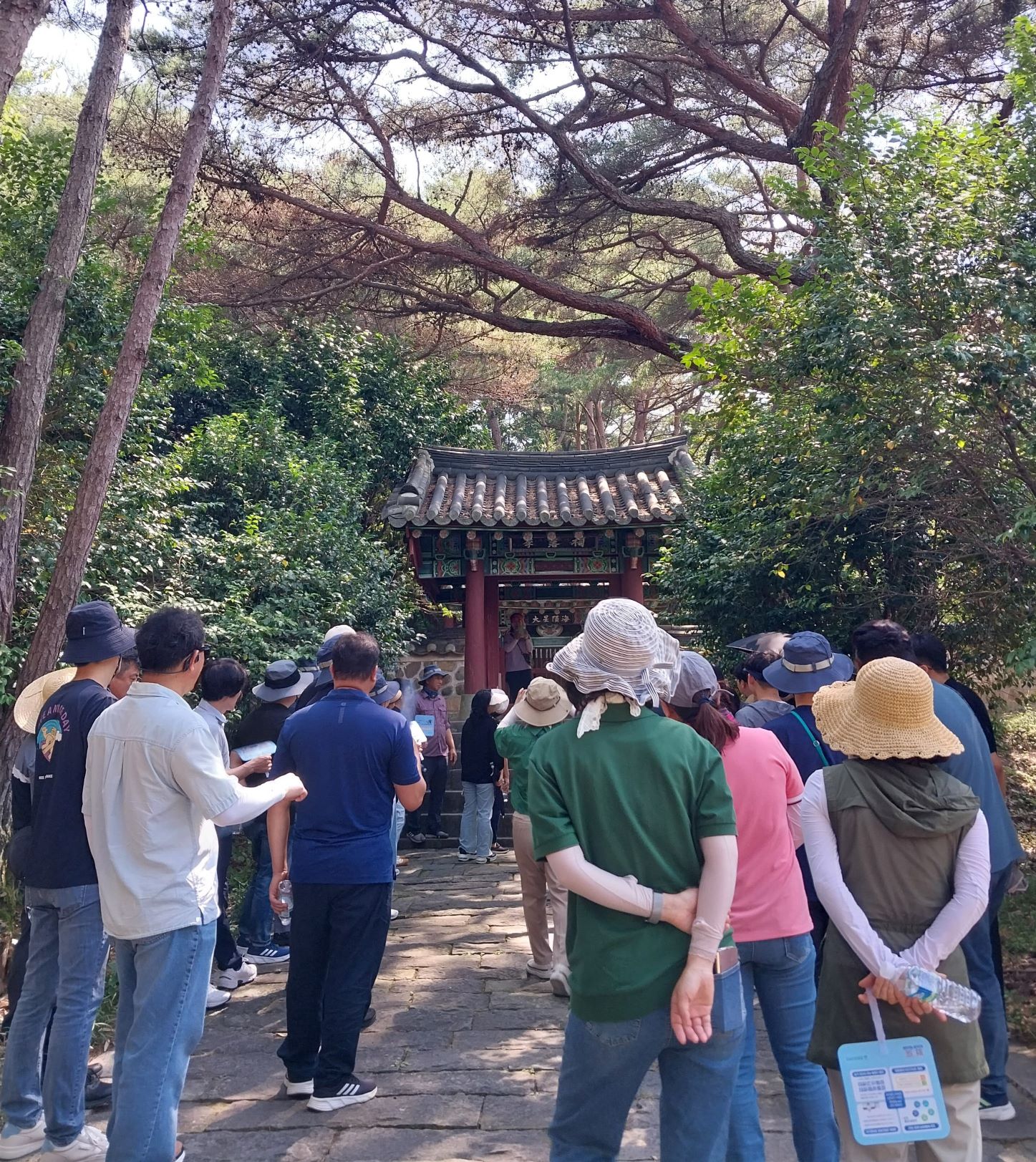 남해교육지원청, 청렴 한마음 바래길 걷기 및 쓰담 쓰담 환경정화 봉사활동 실시 - 관련이미지6