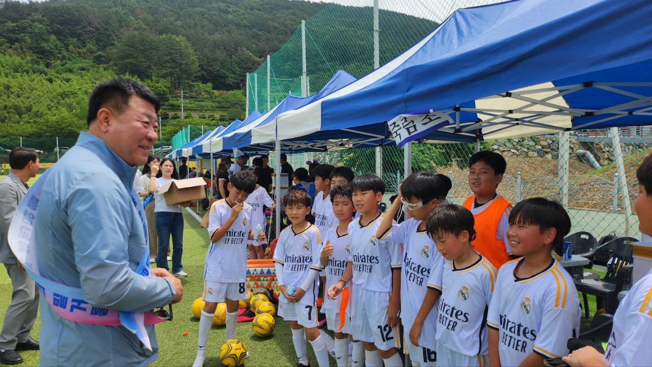 통영교육지원청, 2024. 교육장배 아동축구대회 청렴 캠페인 및 학교운동부 청렴 격려 실시 - 관련이미지2