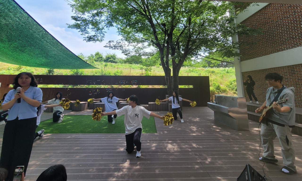 함안여자중학교, 초록이 물들어 가는 6월에 다양한 교육 활동 열어 - 관련이미지3