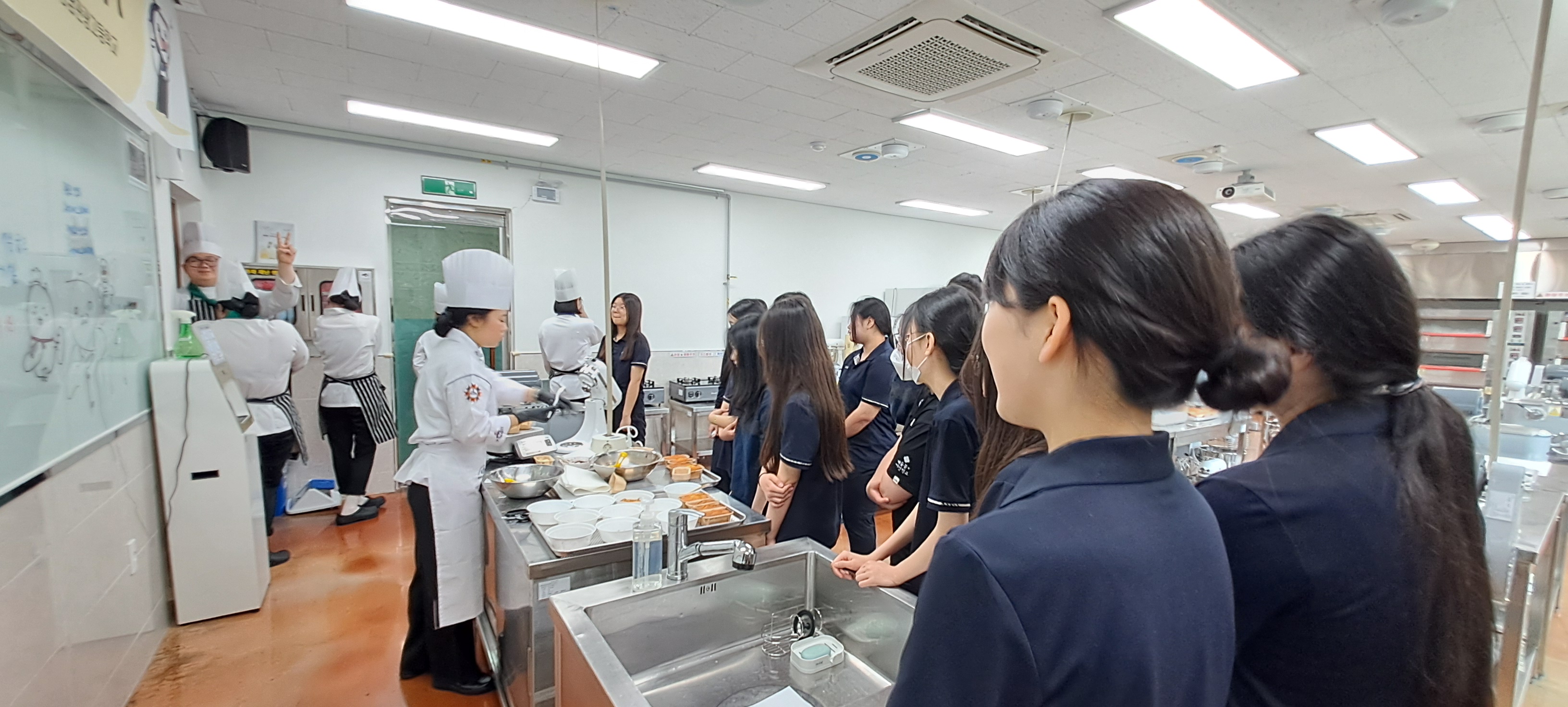 마산의신여중, 이탈리아 앞선 특성화고 체험 - 관련이미지3