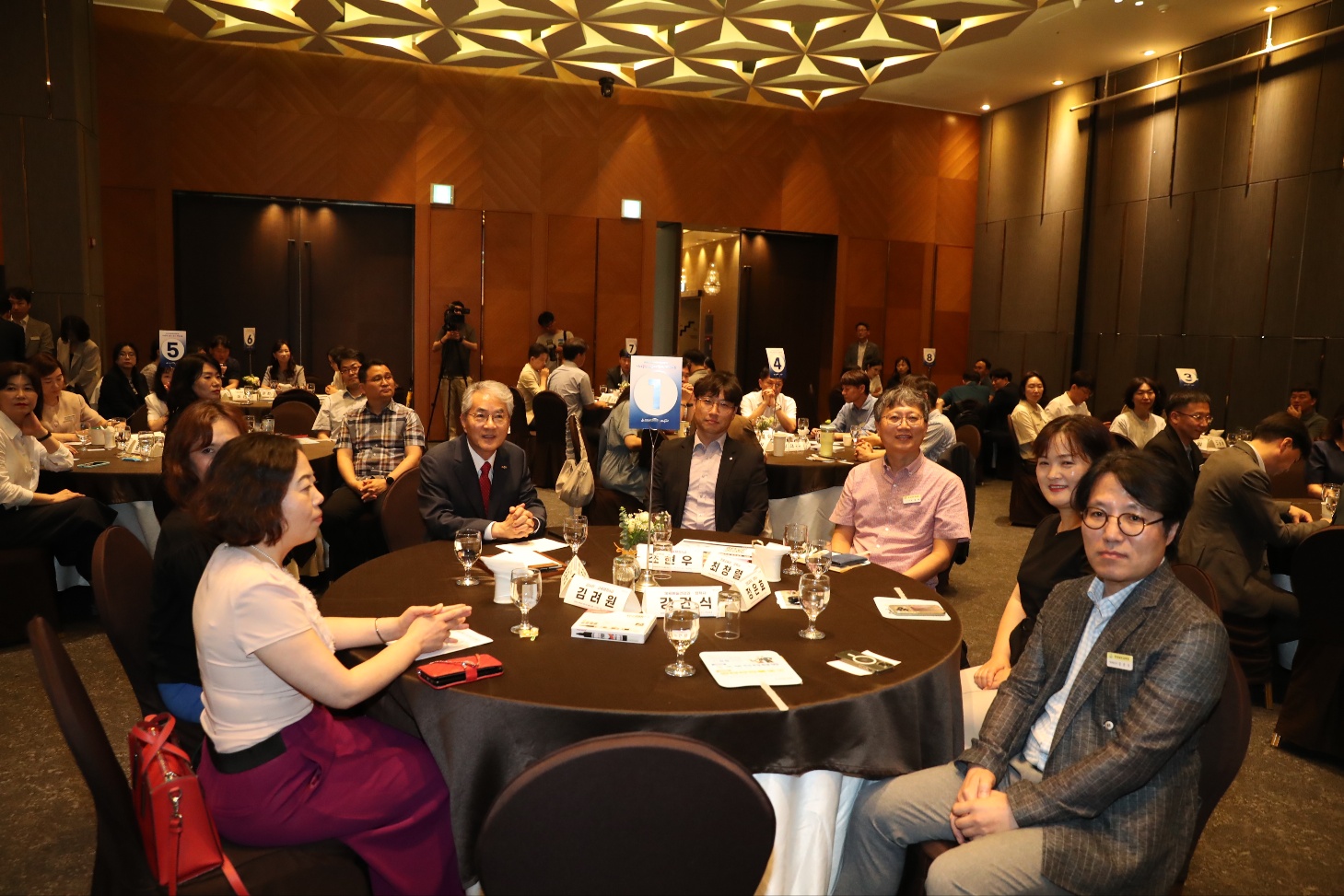 ‘시대 공감, 소통으로 빛나는 경남교육’ 박종훈 교육감-소속 직원 열린 대화 - 관련이미지2