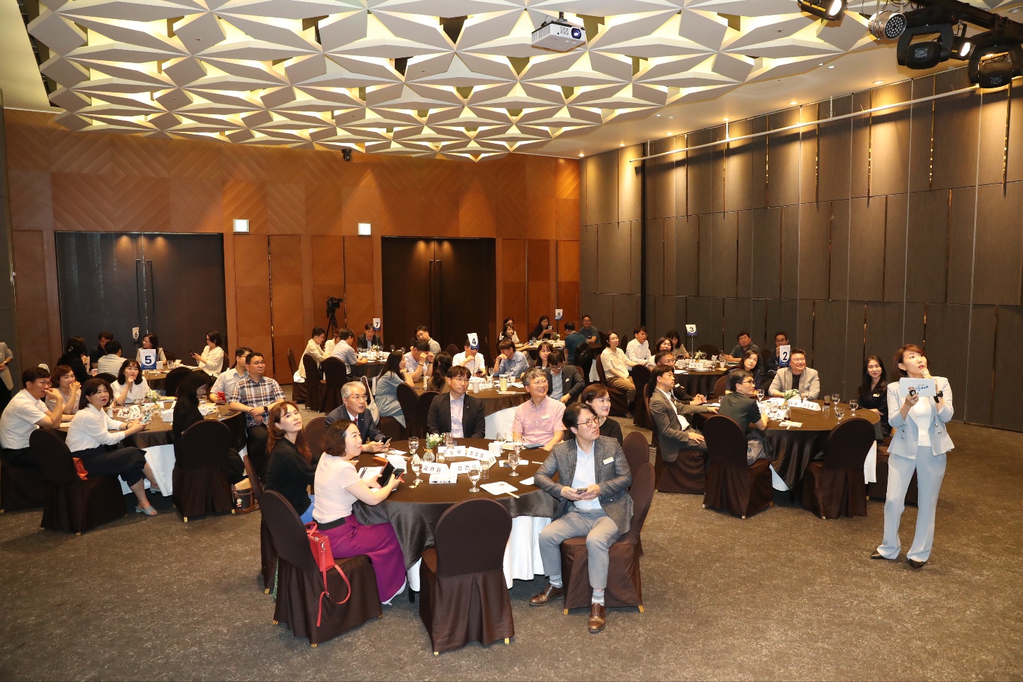 ‘시대 공감, 소통으로 빛나는 경남교육’ 박종훈 교육감-소속 직원 열린 대화 - 관련이미지3