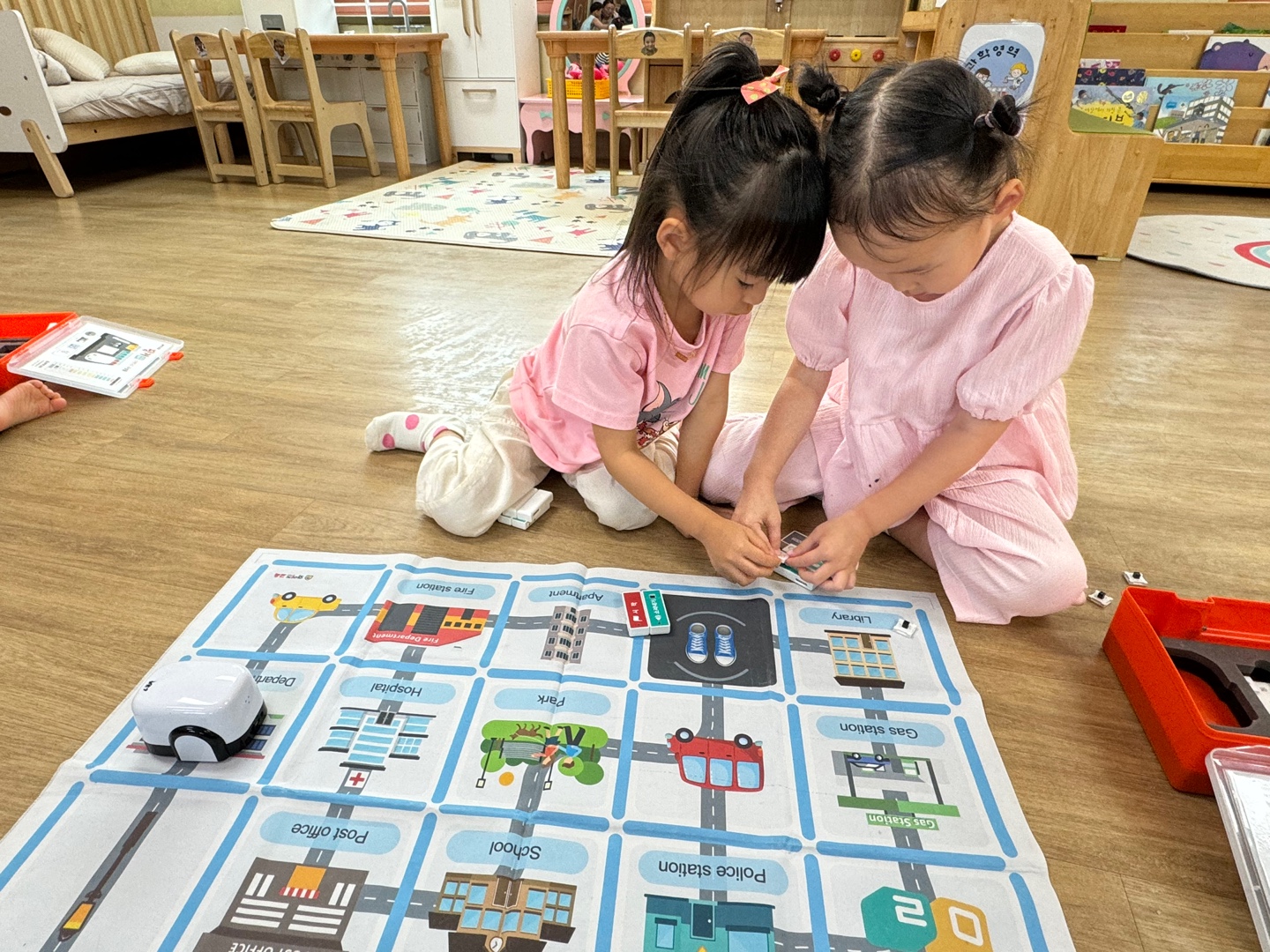 2024. 하동유치원 찾아오는 과학체험 실시 - 관련이미지1