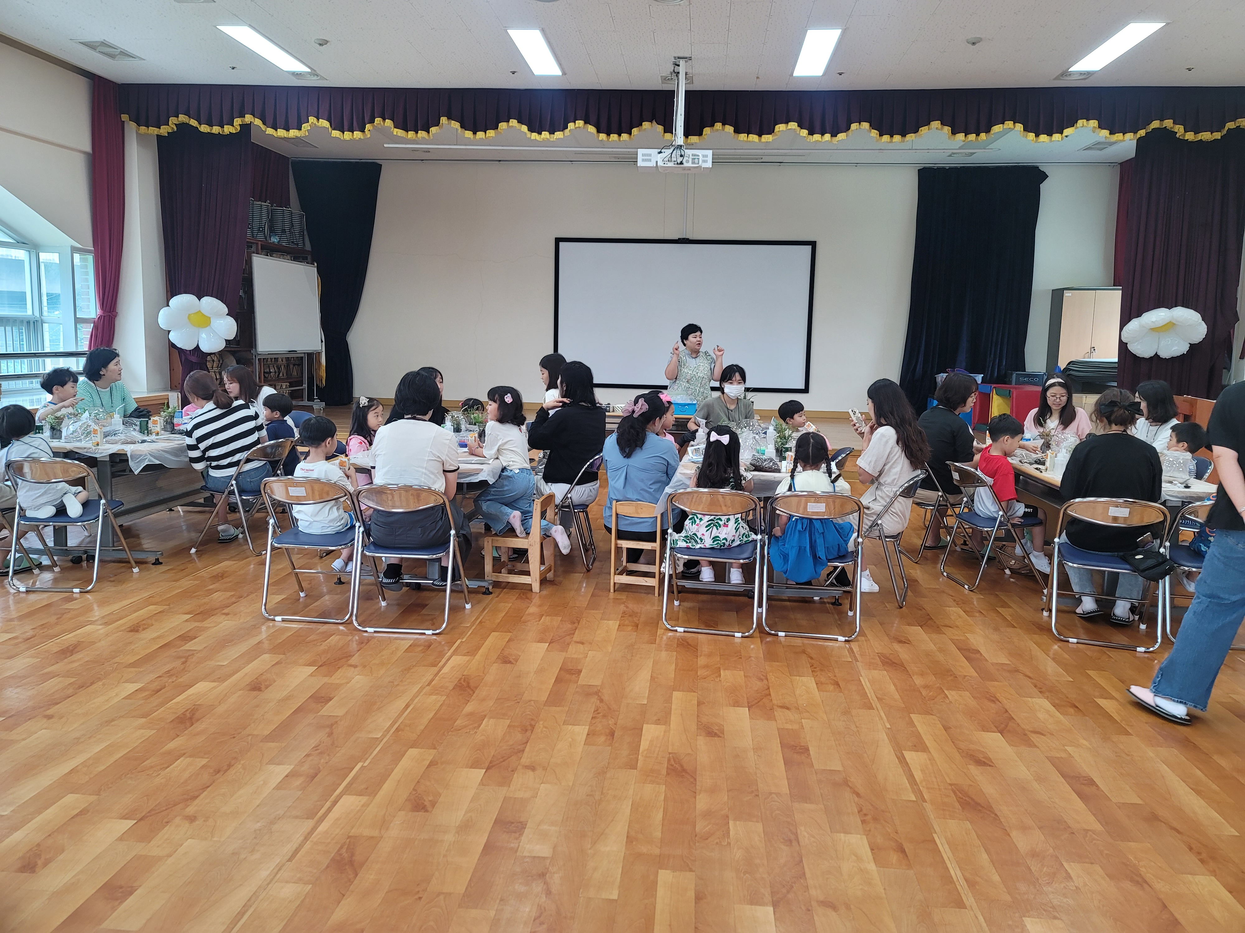통영유치원 『학부모 공예동아리 ‘테라리움 만들기’』 - 관련이미지1