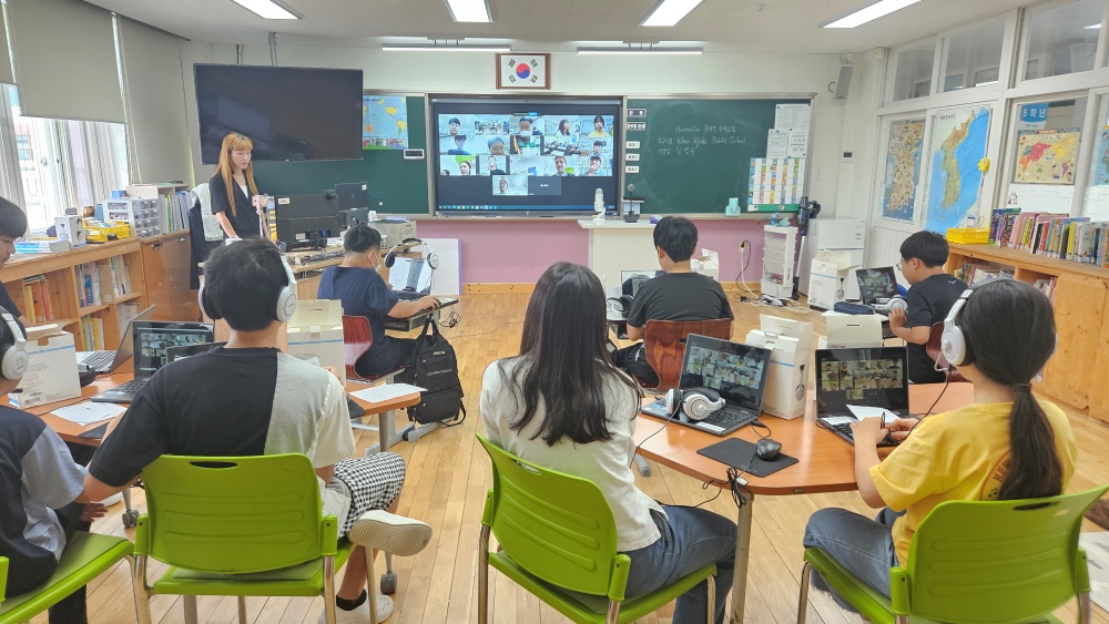 서하초, 외국 친구들과 소통하며 세계 무대로 나아가기 - 호주 초등학교와 온라인 국제교류수업 진행 - - 관련이미지1