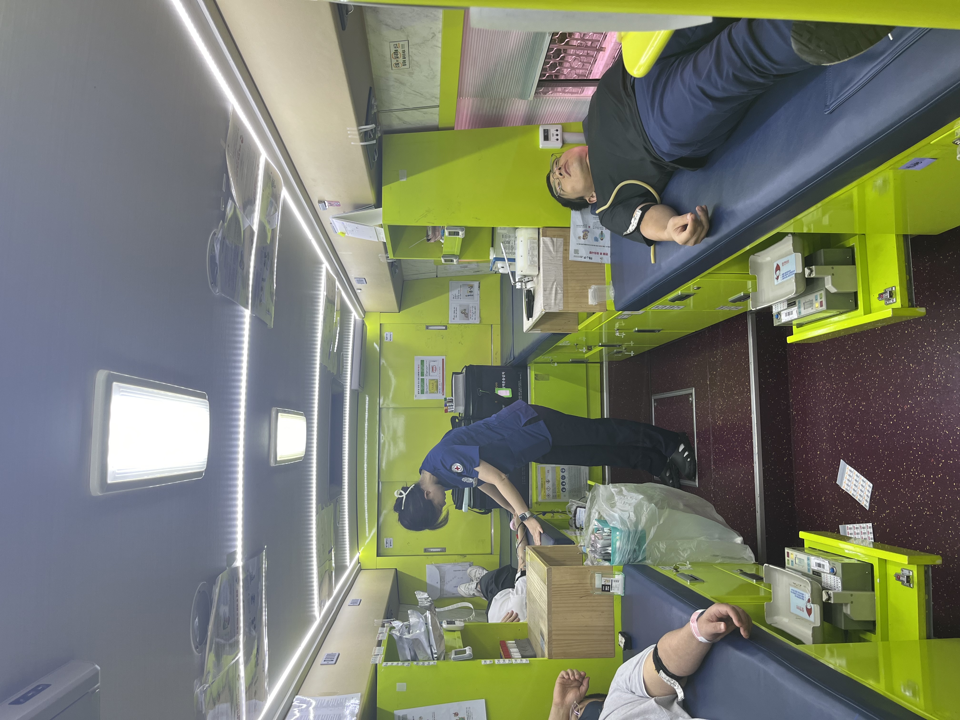 양산교육지원청, 청렴 나눔의 교육문화 조성하는 “2024년 청렴 나눔 헌혈 봉사활동” 실시 - 관련이미지2