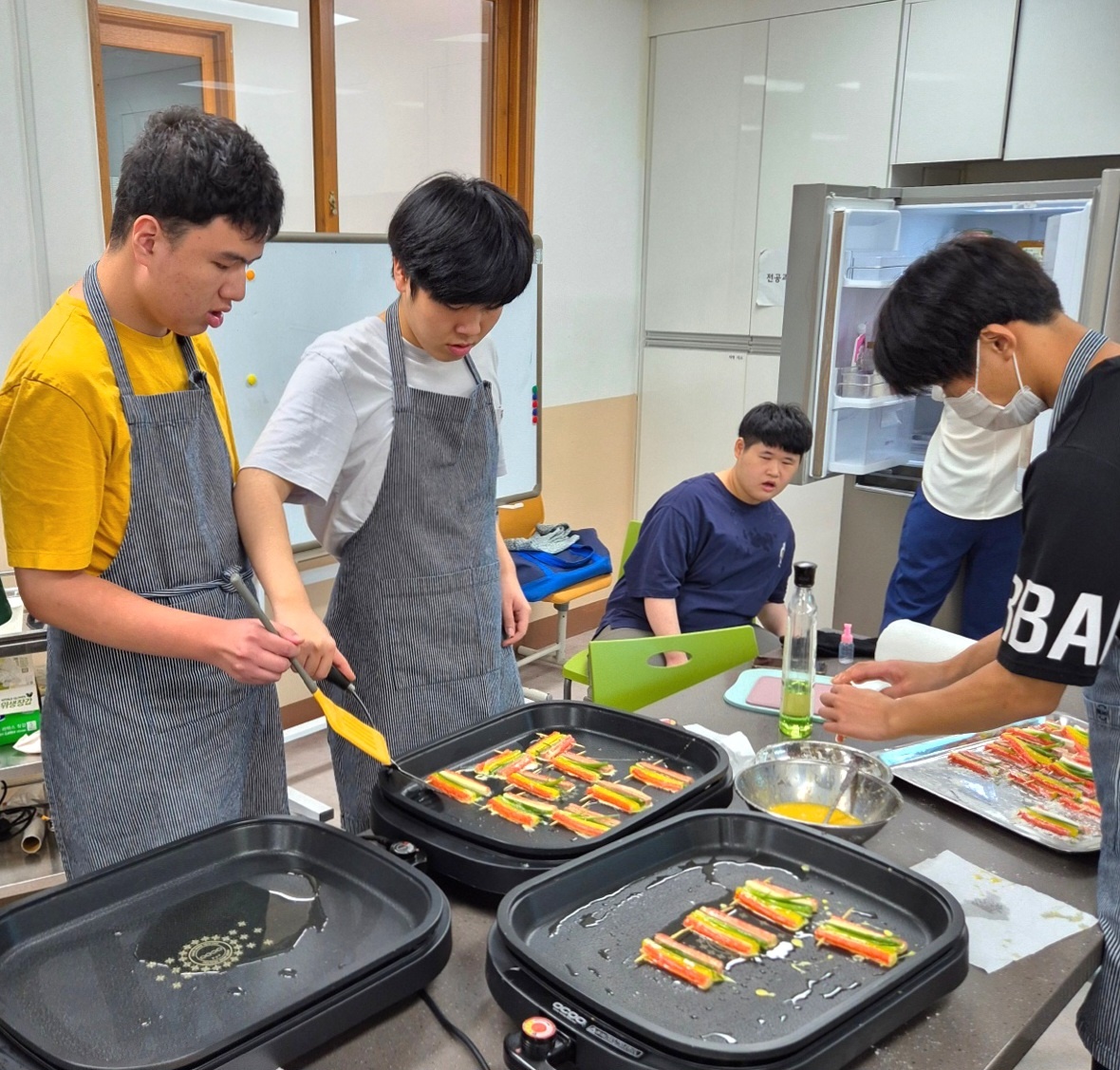 통영잠포학교, 지역 외국인 근로자와 함께하는 다문화 교류활동 - 관련이미지1