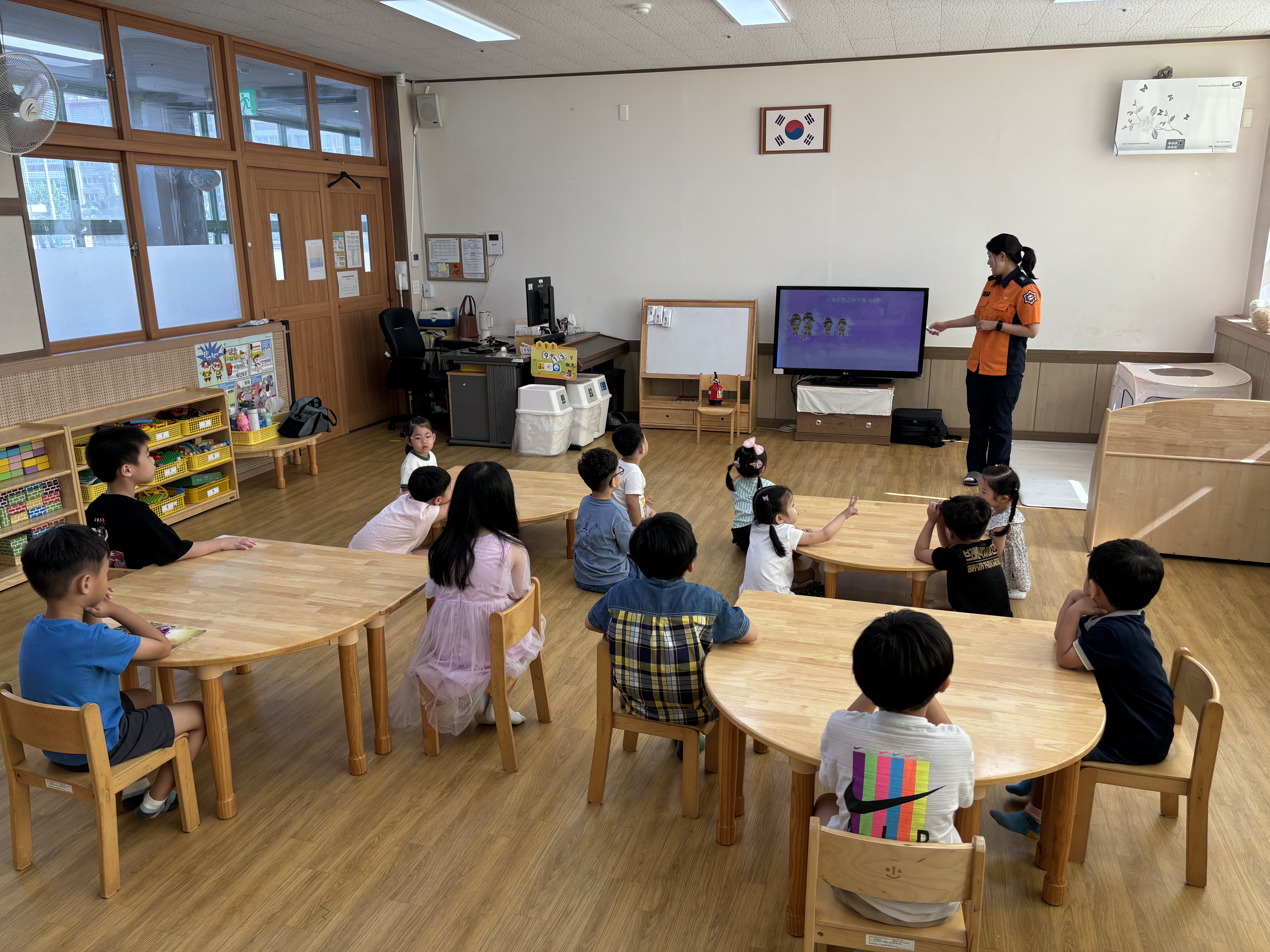 양덕초등학교병설유치원 , 소방서 연계 안전교육 실시 - 관련이미지1