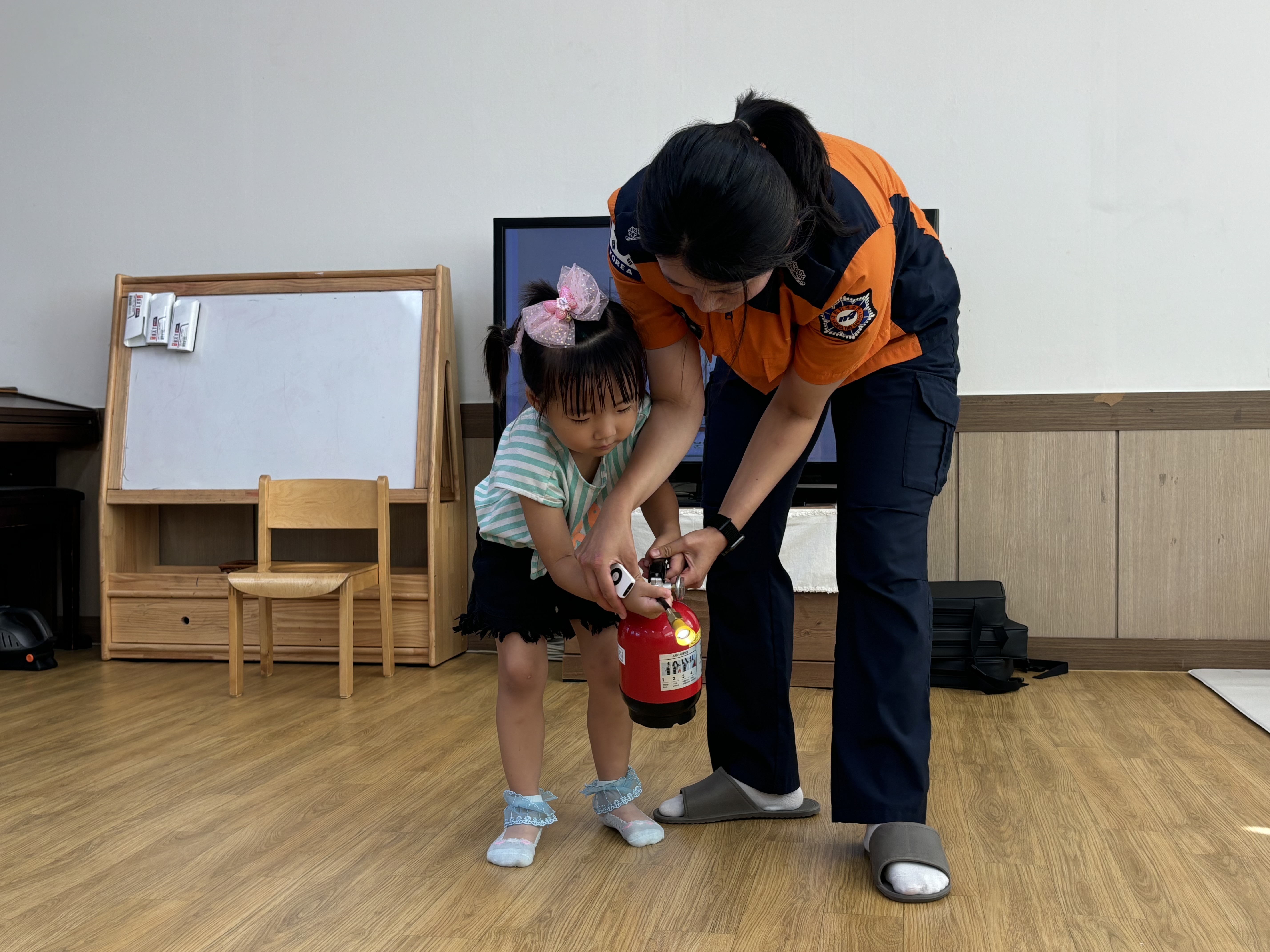 양덕초등학교병설유치원 , 소방서 연계 안전교육 실시 - 관련이미지2