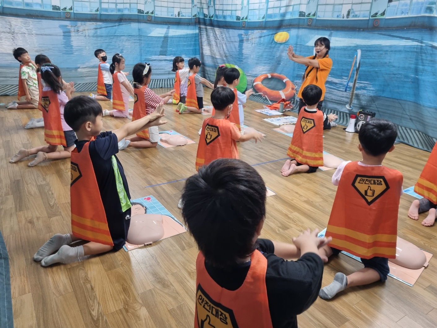 진해신항초등학교병설유치원 도와줘요 안전대장! 응급 처치 안전 교육 - 관련이미지1