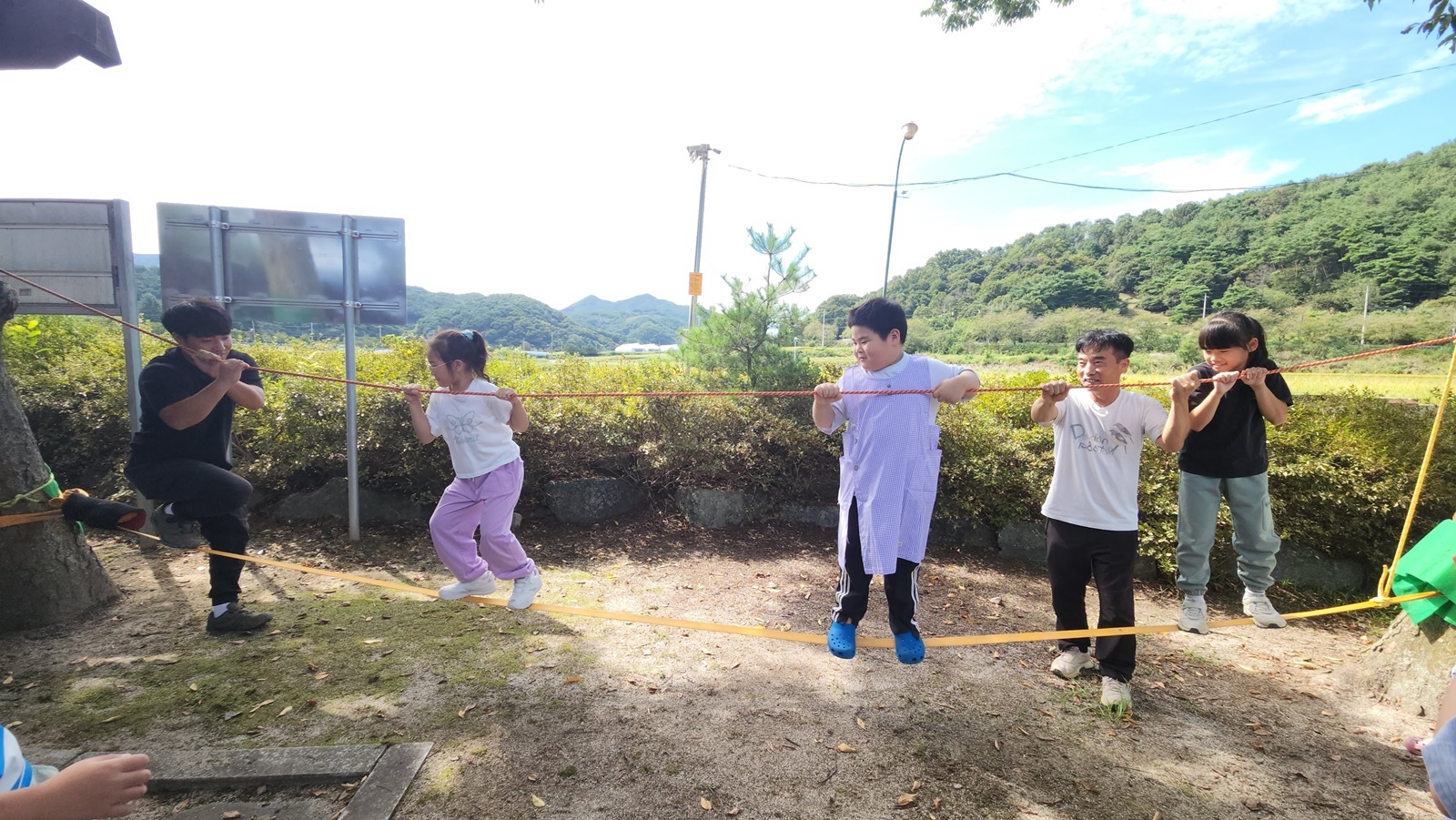 <병곡초> 학교 숲에서 오감으로 느끼는 생태교육 - 관련이미지2