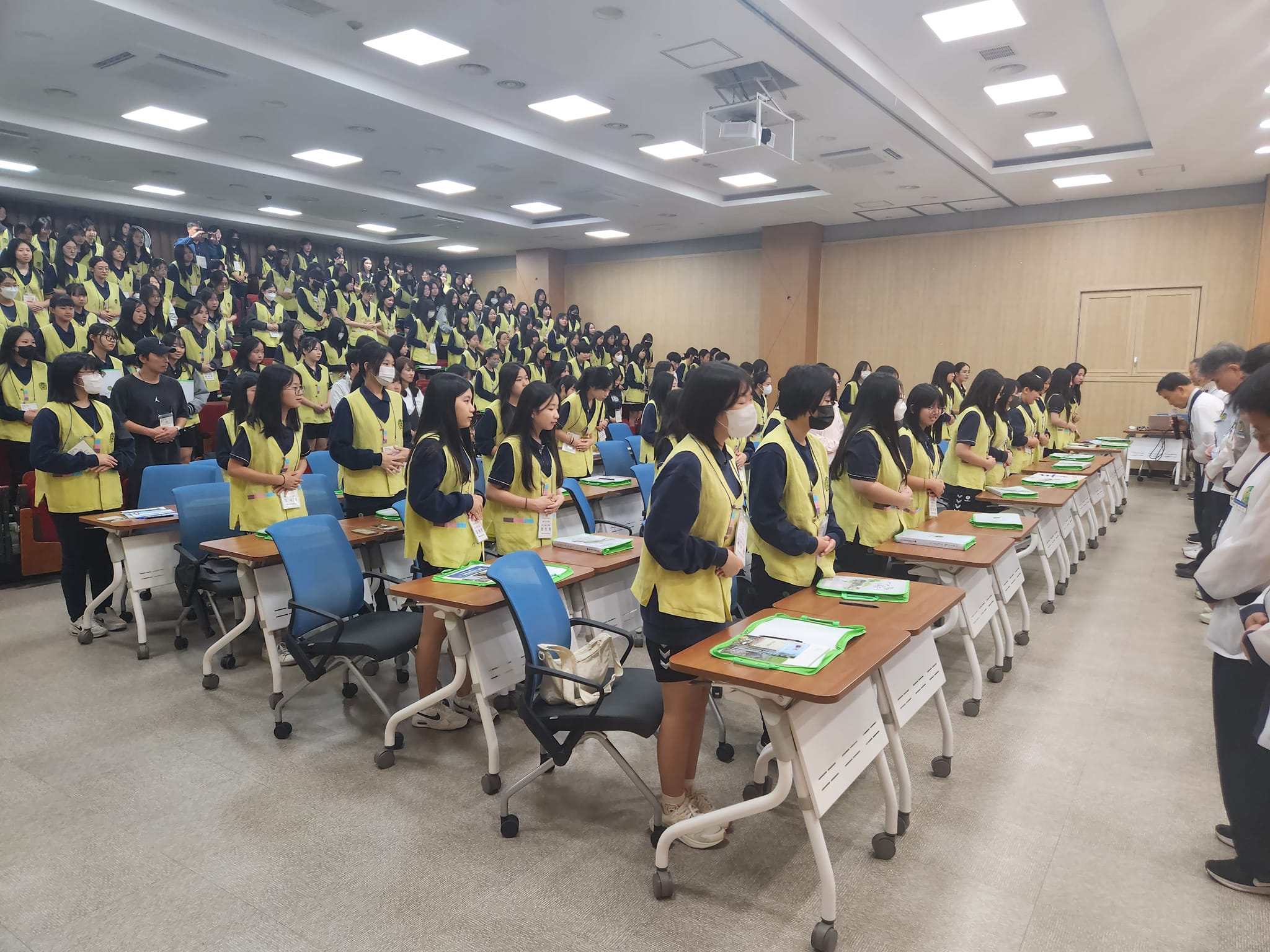 마산의신여중, [여학생] 선비되다 - 관련이미지1