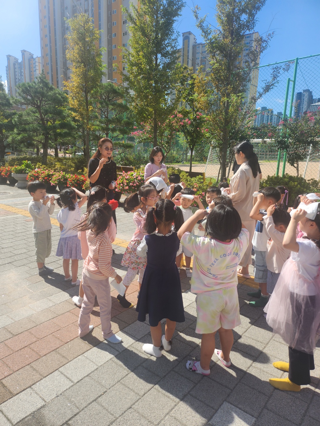 가촌초등학교병설유치원, 월 1회 안전 대피 훈련으로 소중한 나의 몸을 지켜요! - 관련이미지3