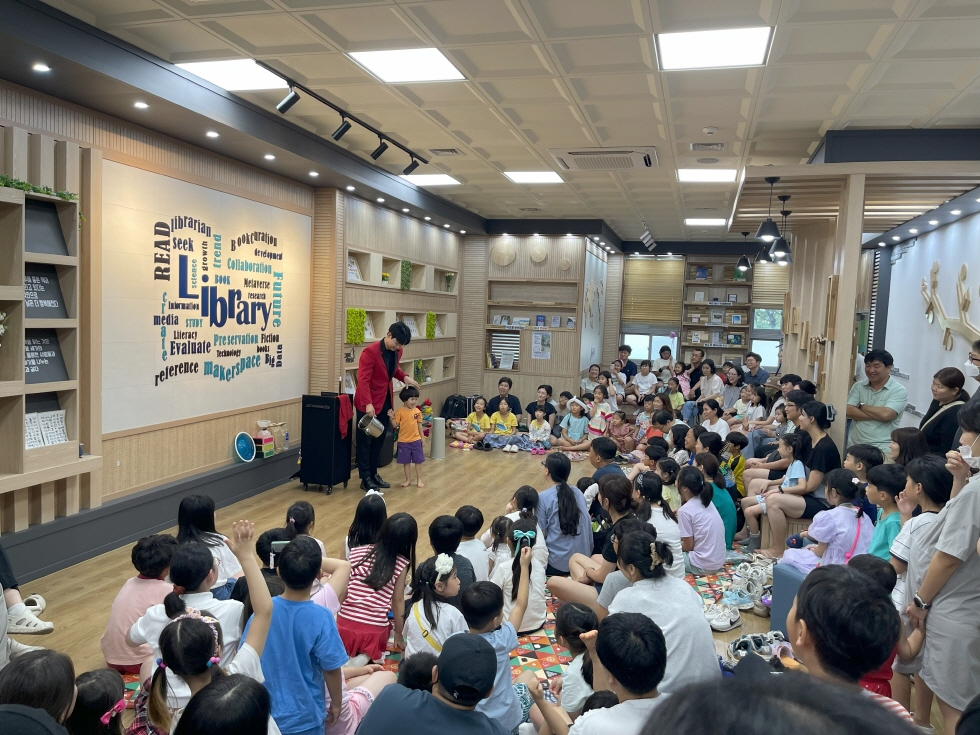 독서의 계절, 마음의 양식이 쌓이는 김해도서관으로! - 관련이미지2