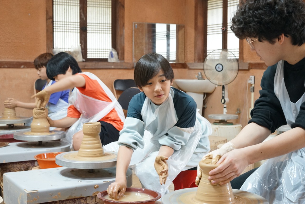 묵계·청암 교육공동체가 함께 도자기를 만들고 다도해를 느껴요! - 관련이미지2