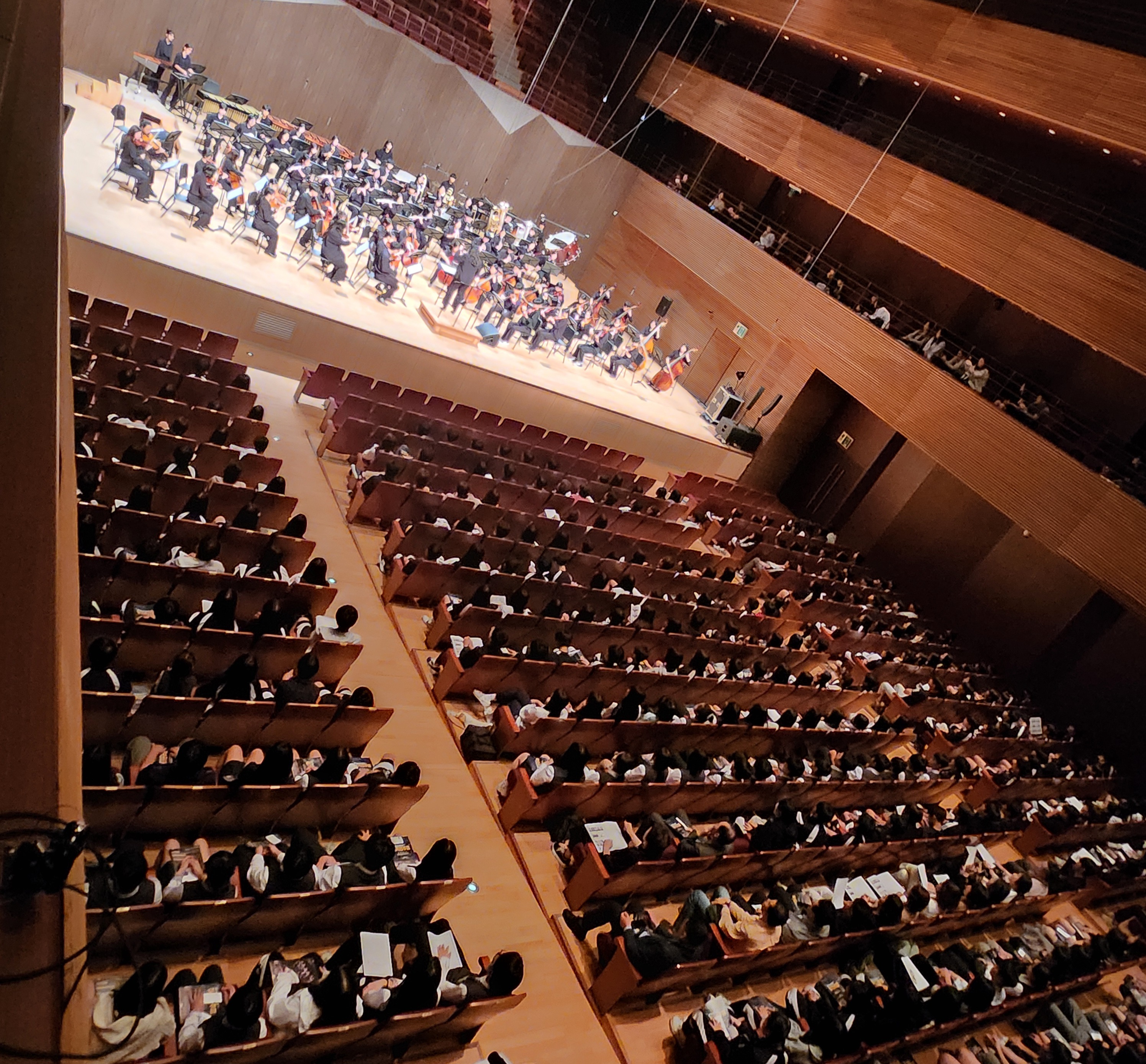 계룡중, 제11회 정기연주회 개최 (웅장한 하모니의 파도가 철썩 감동이 들썩) - 관련이미지1