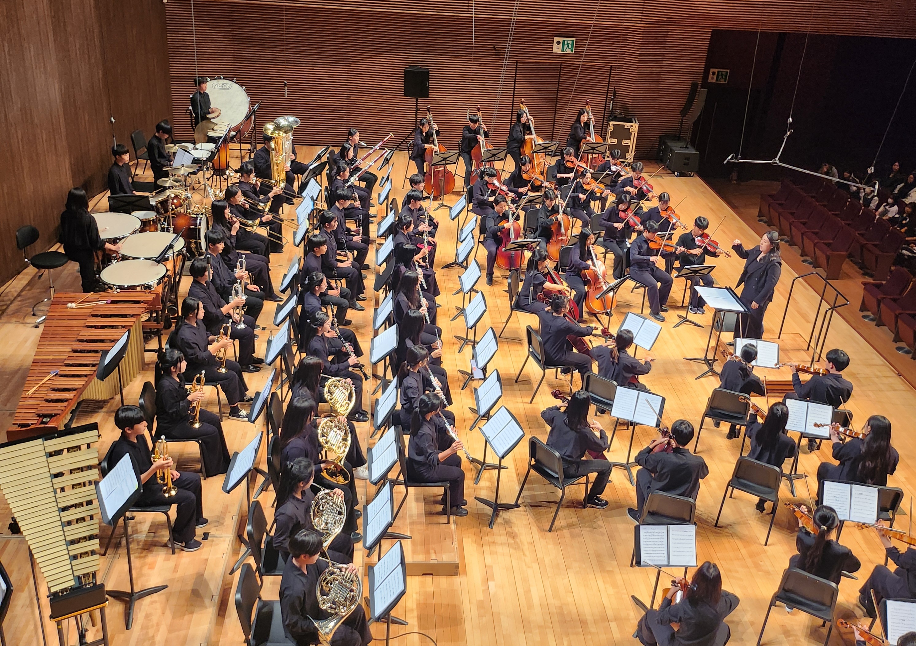 계룡중, 제11회 정기연주회 개최 (웅장한 하모니의 파도가 철썩 감동이 들썩) - 관련이미지2