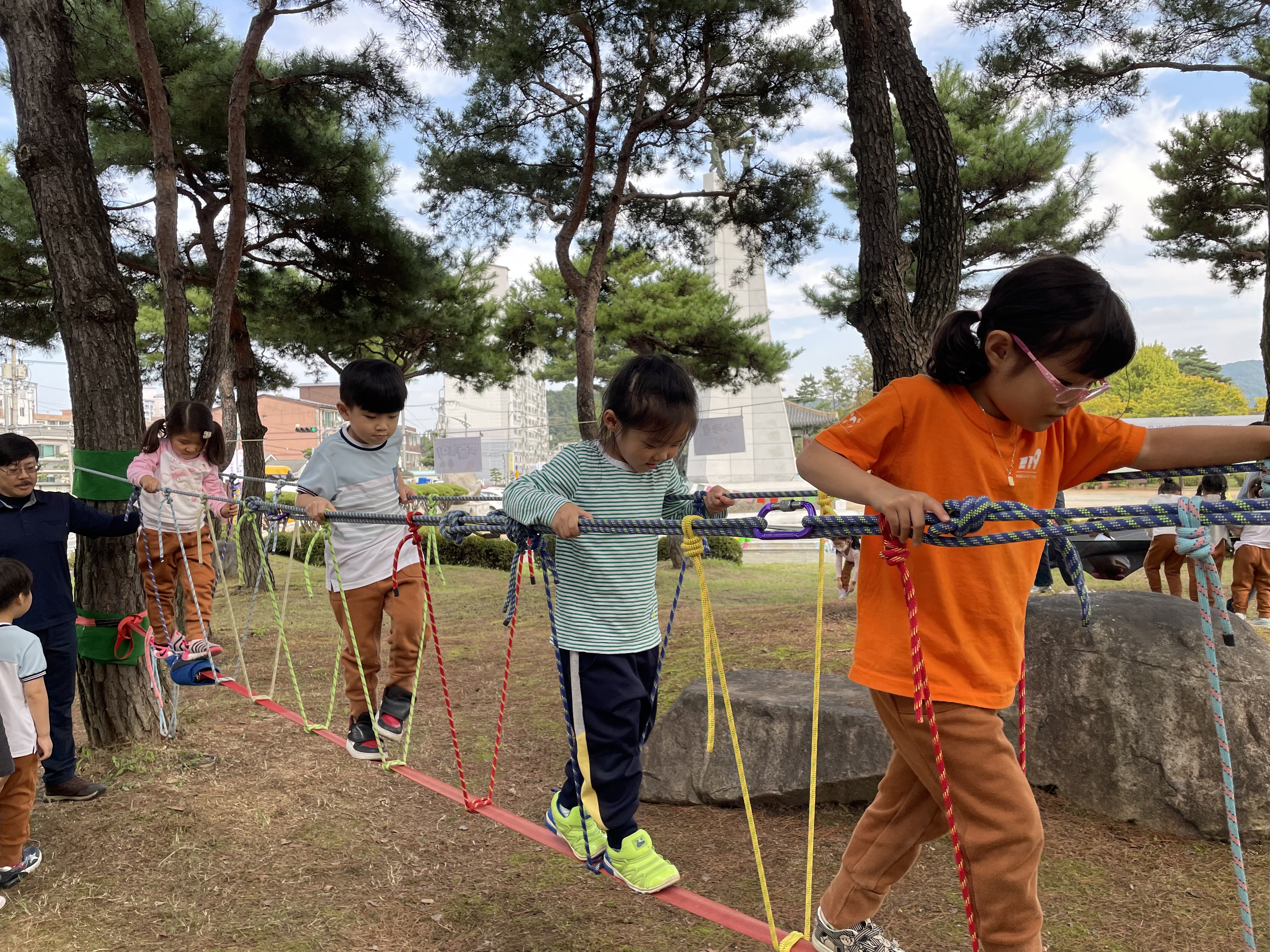 합천유치원“어린이집(8개원), 공？사립 유치원(11개원), 합천초등학교 1학년  우리 모두 다~ 같이! 숲-밧줄 놀이 데이” - 관련이미지2