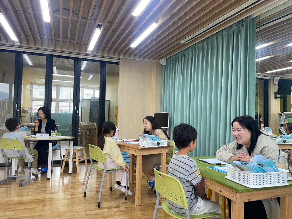 2024. 거창Wee센터 찾아가는 상담‘부릉부릉 위(Wee)센터’ 실시 - 관련이미지2